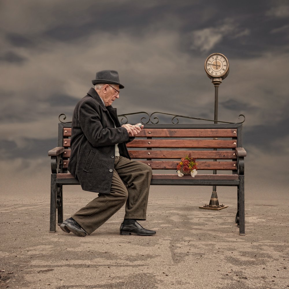 old, bench, man, love, telephone, alone, watch, cloth, clock, date, mobile, lover, Caras Ionut