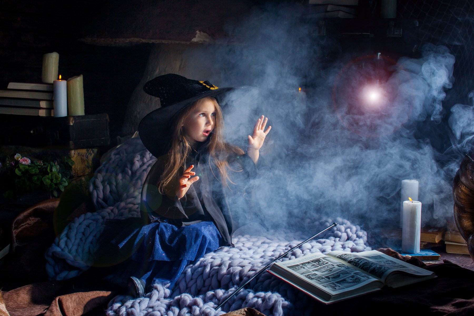 girl, witch, magic, fog, witchcraft, glare, smoke, model, little model, art, portrait, childhood, Фомина Екатерина