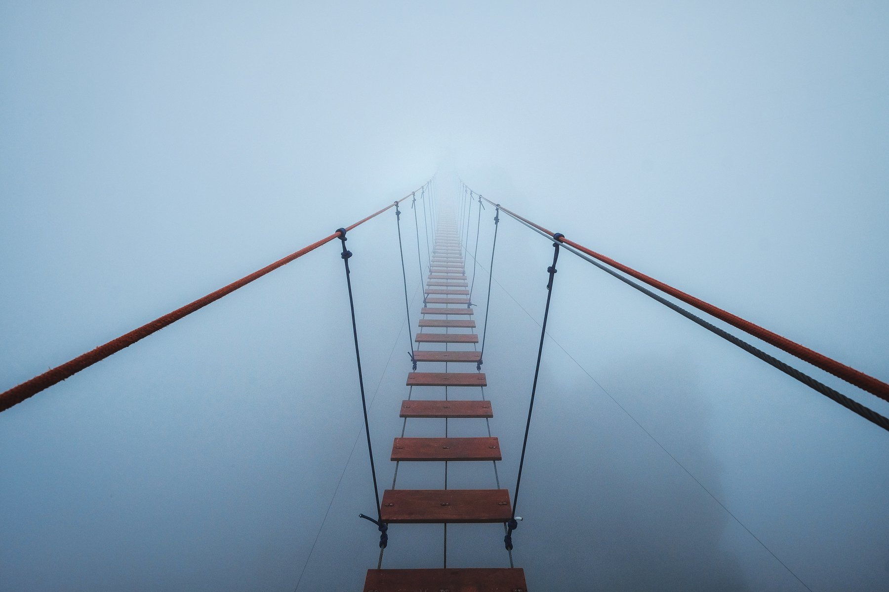 Мост на ай Петри в тумане