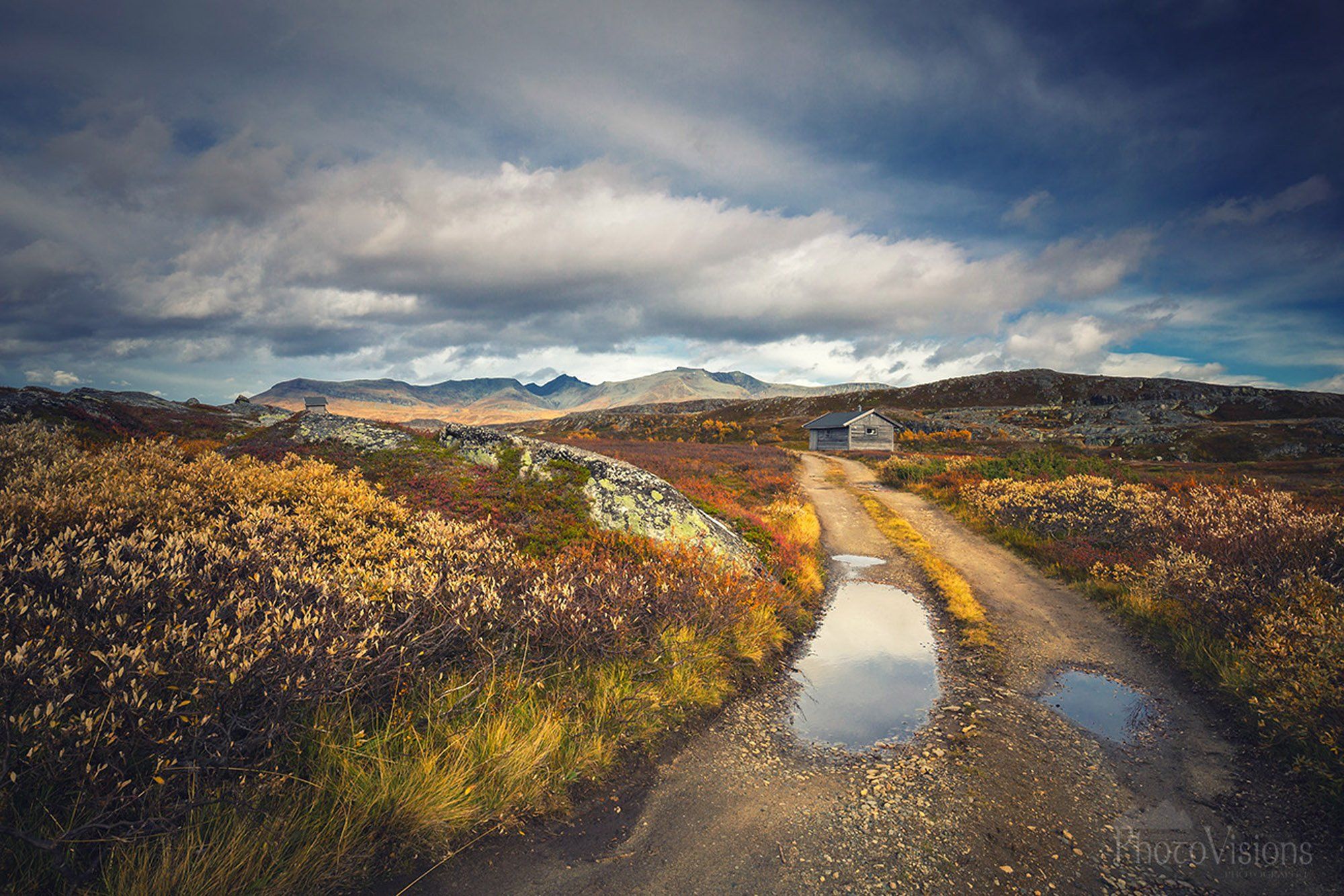 cabin,house,mountain,mountains,autumn,autumnal,colorful,norway,norwegian,sylan, Adrian Szatewicz