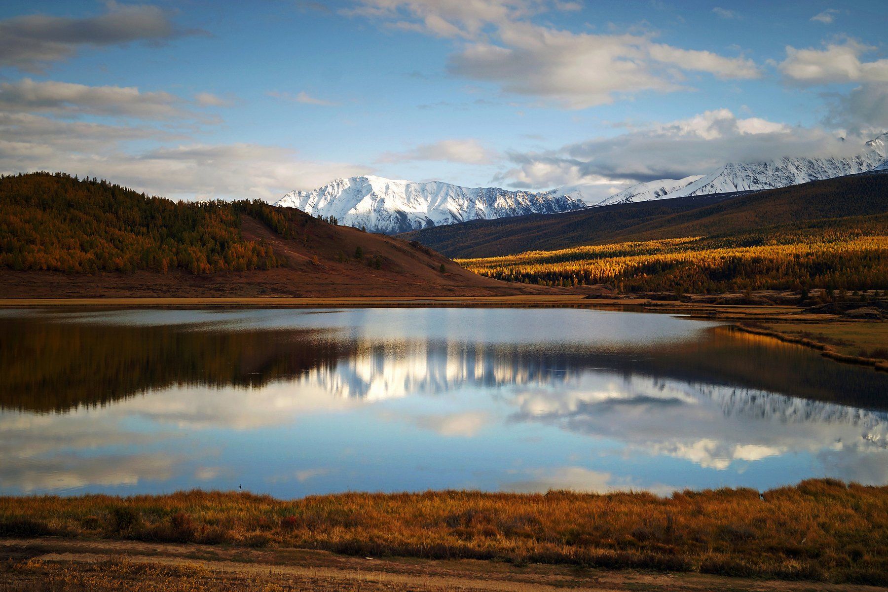 природа  алтай  горы пейзаж путешествие осень тени северо-чуйский хребет отражение озеро, Людмила