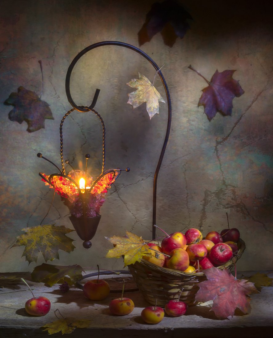 яблоки,райские,ночь,свеча,кленовые листья,натюрморт, Елена Брежицкая