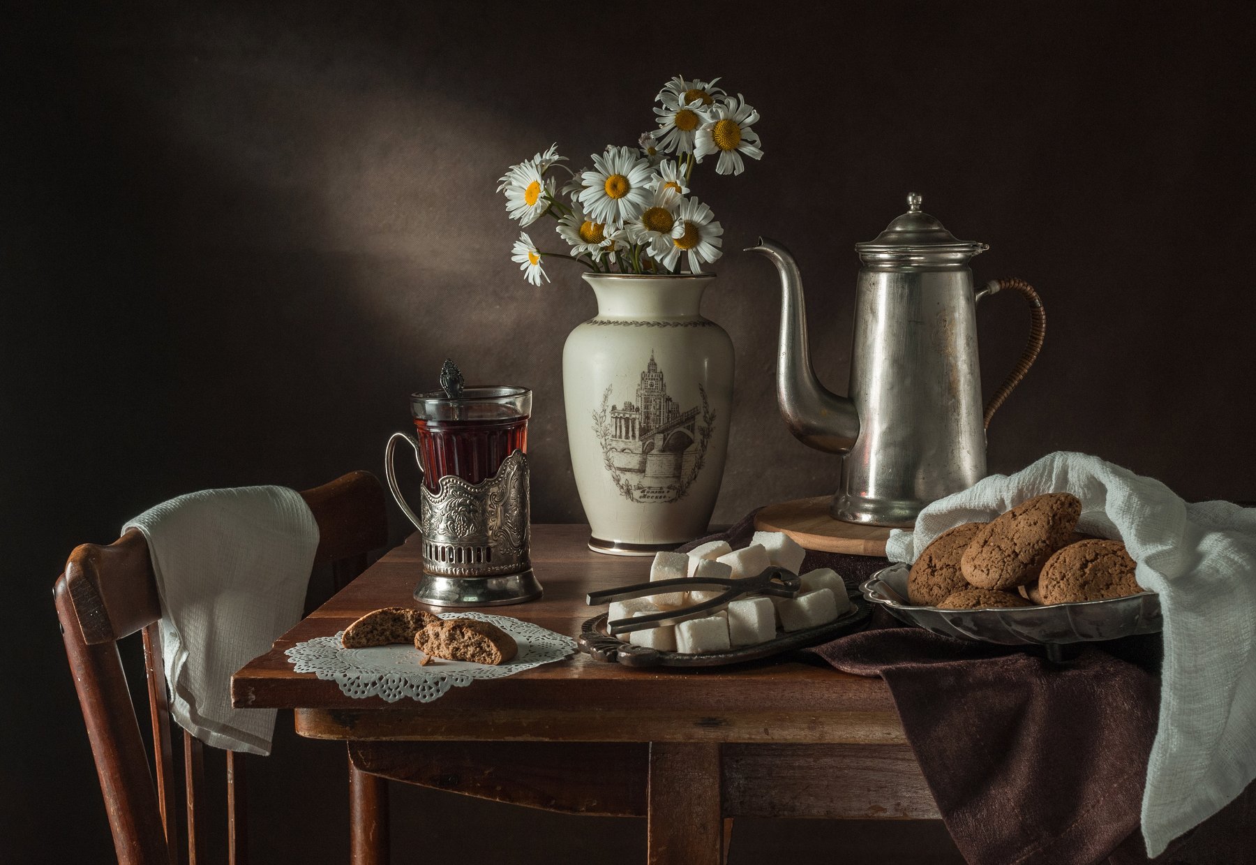 печенье, ваза, стакан чая, Алексей Кошелев