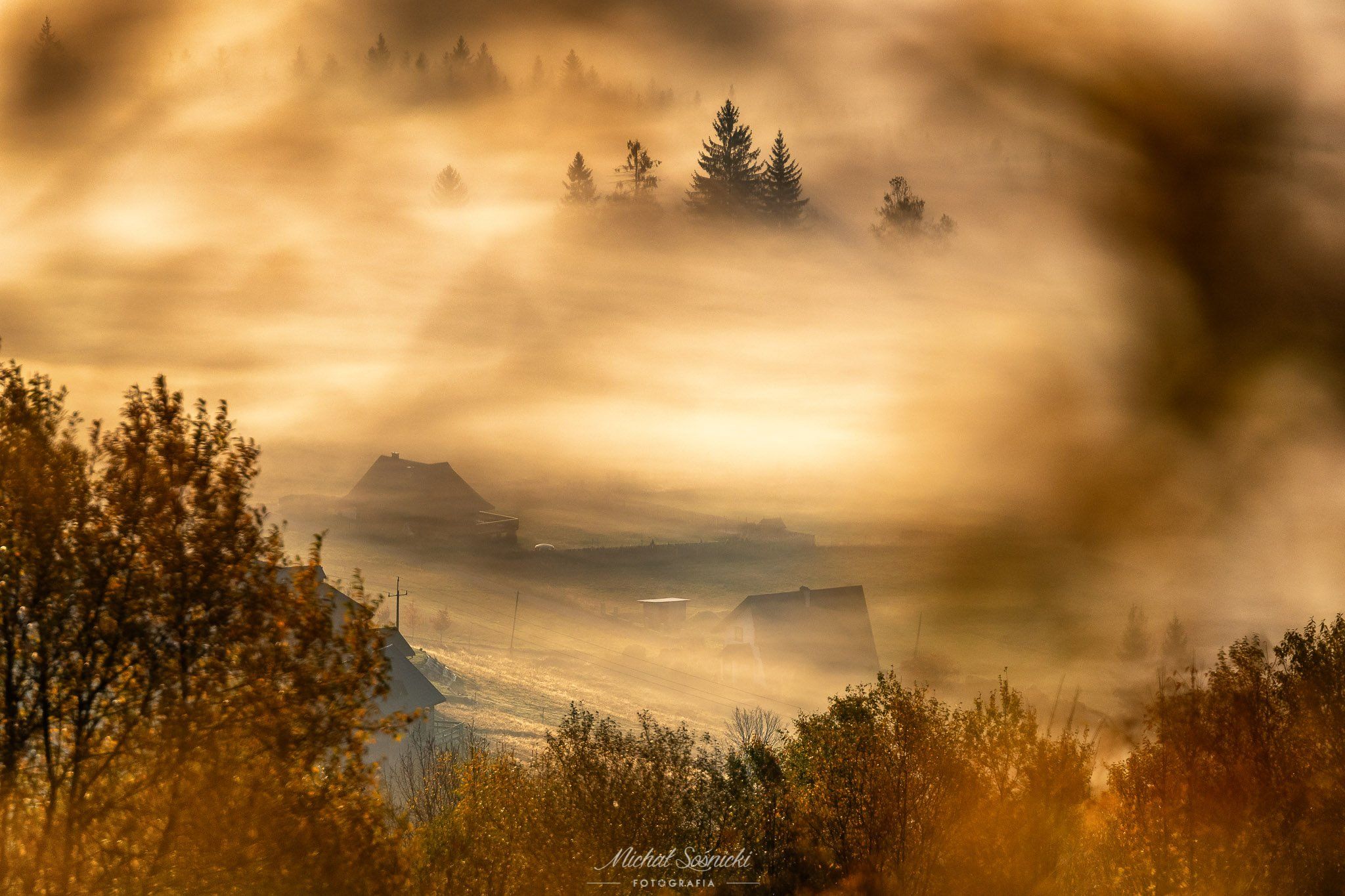beskidy ochodzita fog foggy autumn sunrise, Michał Sośnicki