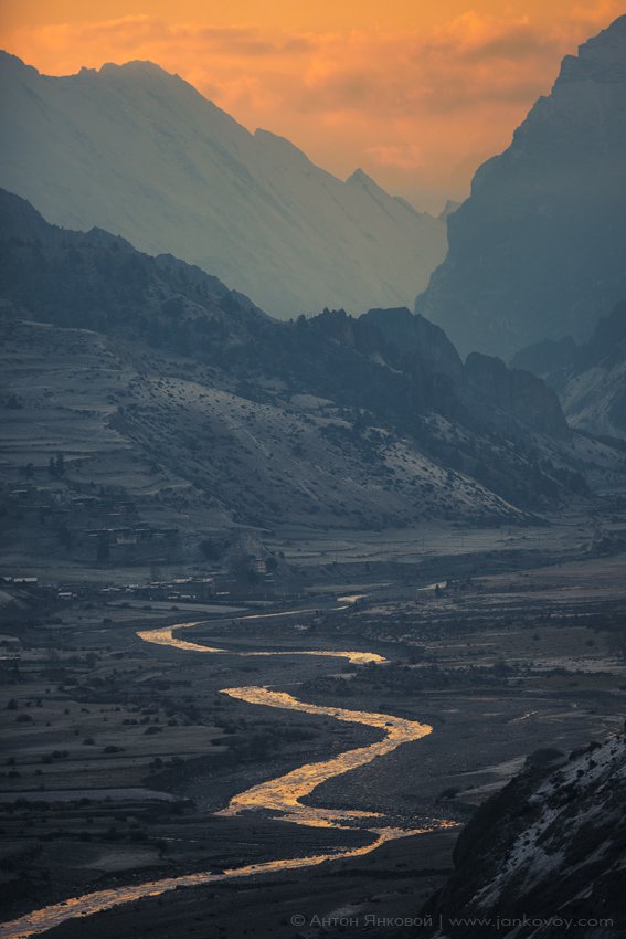 непал, гималаи, горы, река, рассвет, утро, брага, мананг, маршьянди, долина, Антон Янковой (www.photo-travel.com.ua)