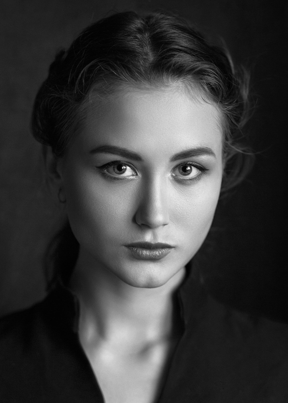 девушка взгляд портрет студия черно-белое, Ксения Сергеева