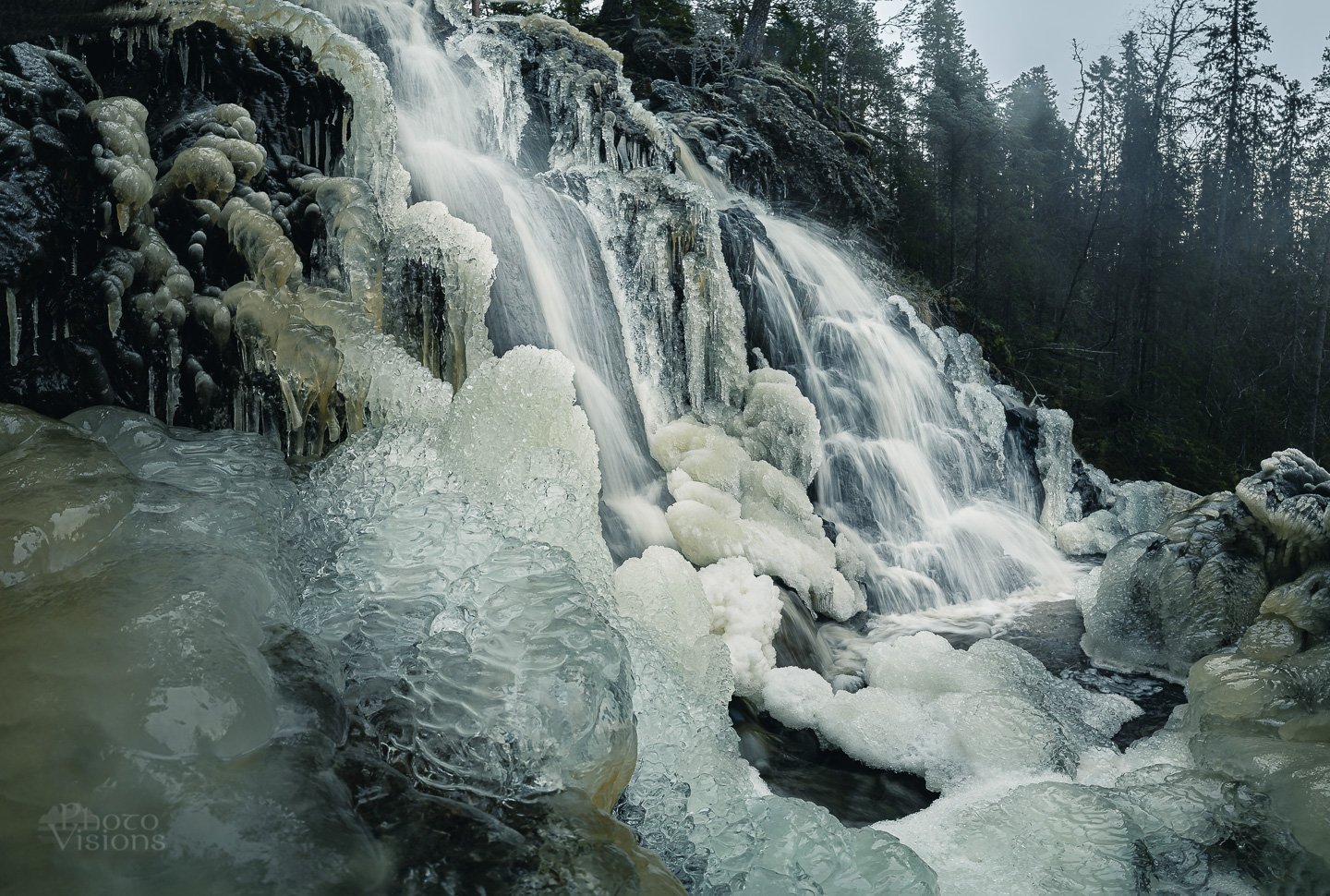 river,water,ice,frost,frozen,freezing,forest,woodland,woods,norway,norwegian,scandinavia,scandinavian,waterfall,falls,, Adrian Szatewicz