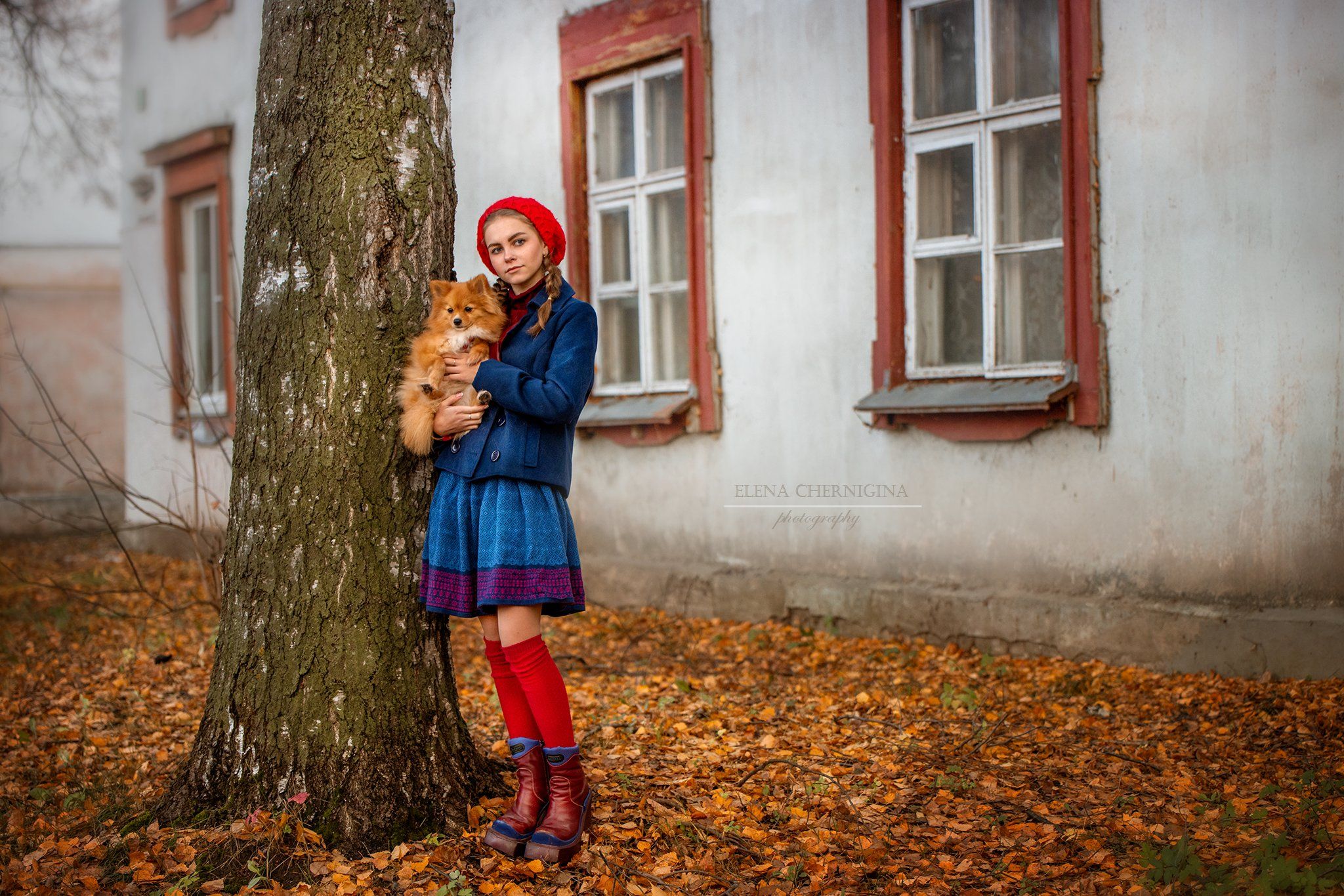 девушка, девочка с собакой, улица, город, фото девушки, городская съемка , Елена Чернигина