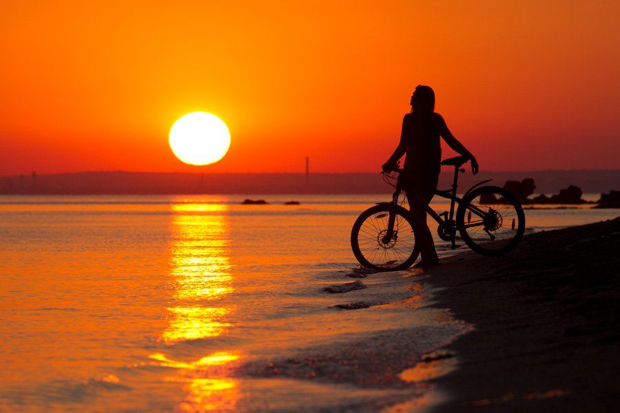 море, девушка, закат, солнце, лето, вечер, велосипед, Евгений Харланов