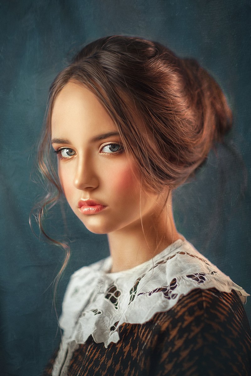 портрет, тургеневская девушка, картина, нежность, нежный возраст, синий фон, тонкая, трогательная, милая, Настя Саврицкая