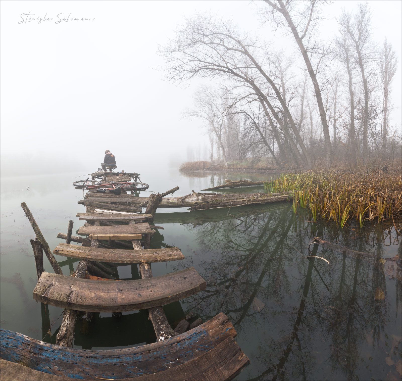 утро,молчание, невесомость, ноябрь, осень, отражения, панорама, рыбак, тишина, туман, Станислав Саламанов