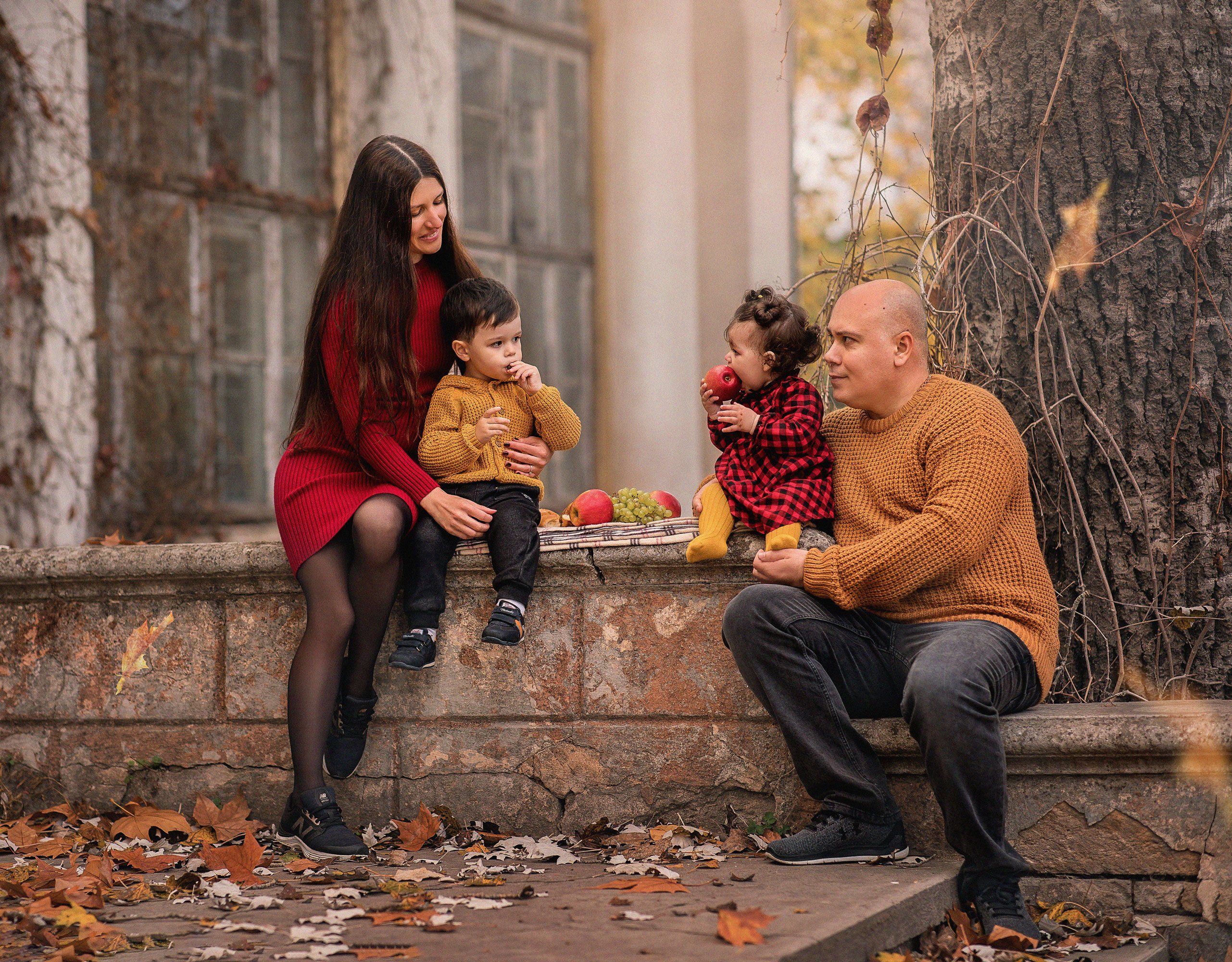 семейная фотосессия, семейный фотограф, осень, осенний пикник, семья, детки, малыши, уют, Александра Пименова