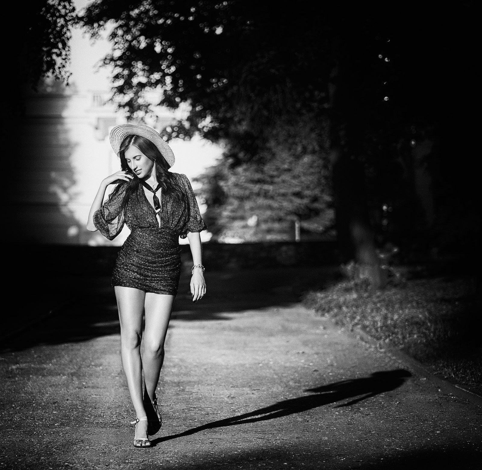 портрет,солнце,лето,прогулка,девушка,улица,чб фото,черно-белое,, Андрей Воронин