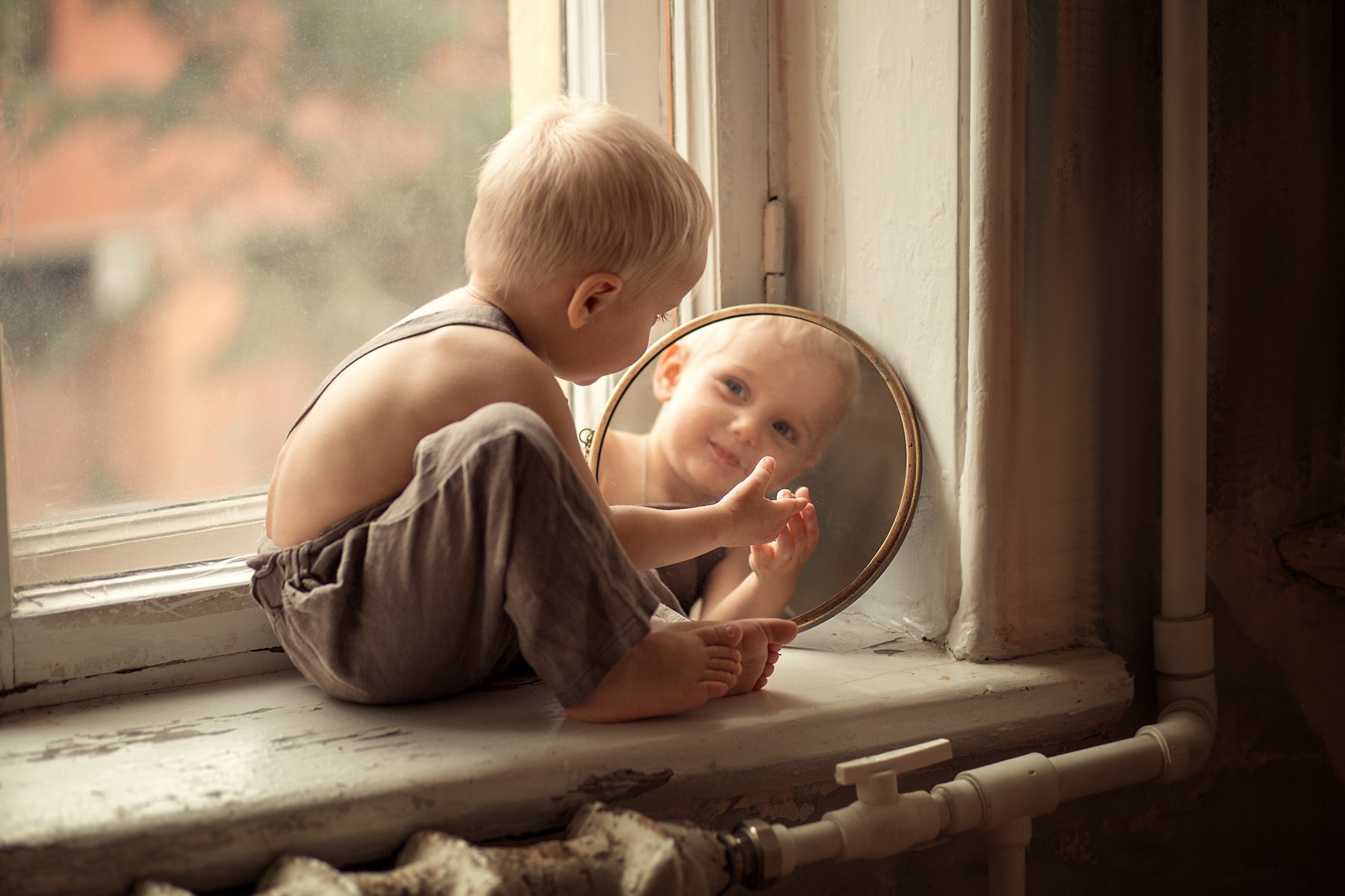 мальчик зеркало портрет отражение, Людмила Бобровская