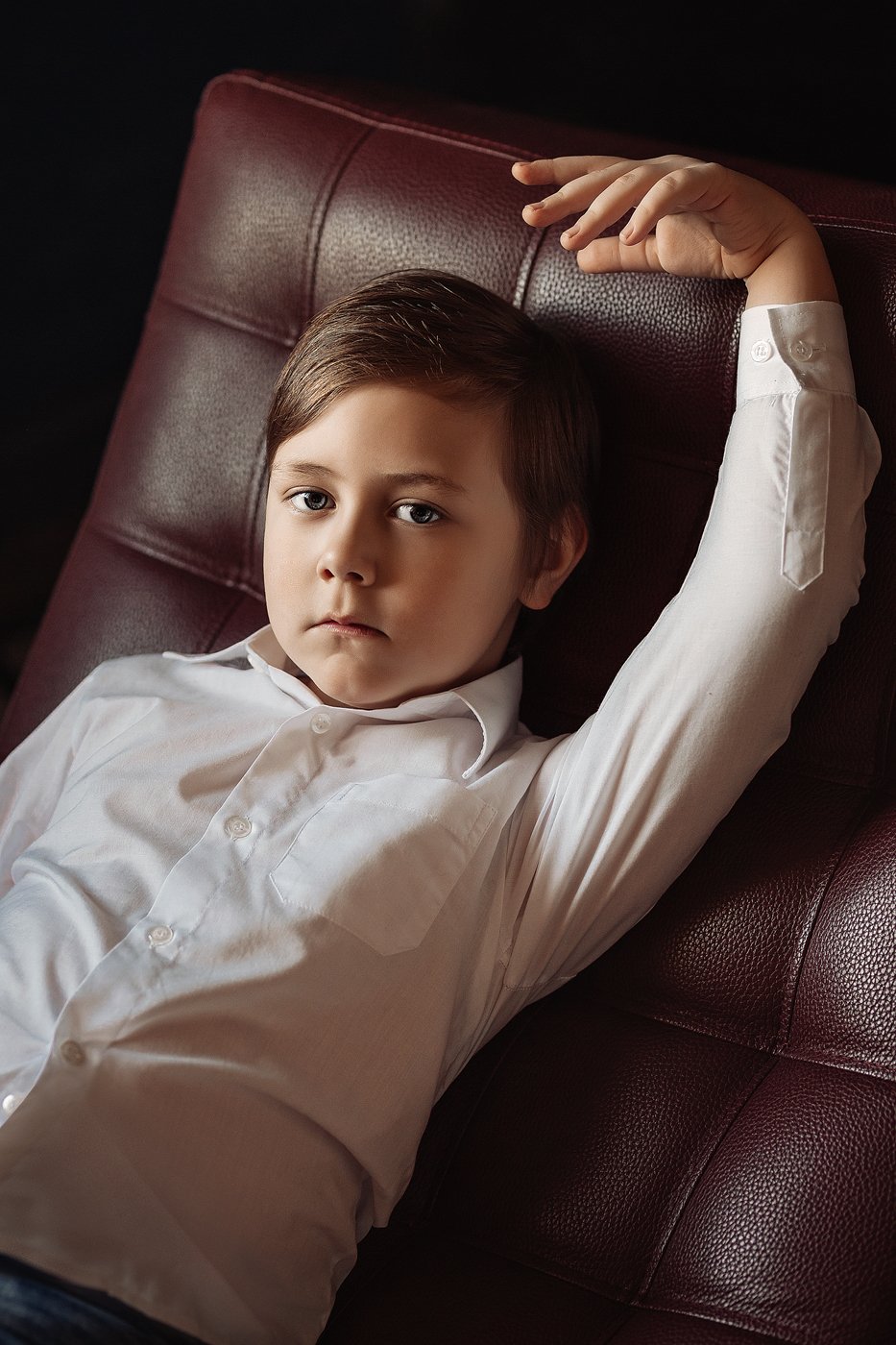 Мальчик, сын, парень, ребенок, коричневый, рубашка, кресло, портрет, рука, лицо, глаза, Ангелина Косова