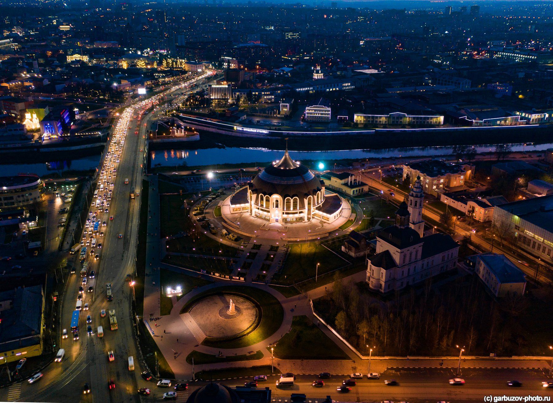 Фото тульская. Тула (город). Тула музей оружия ночью. Современная Тула. Вид ночной Тулы.