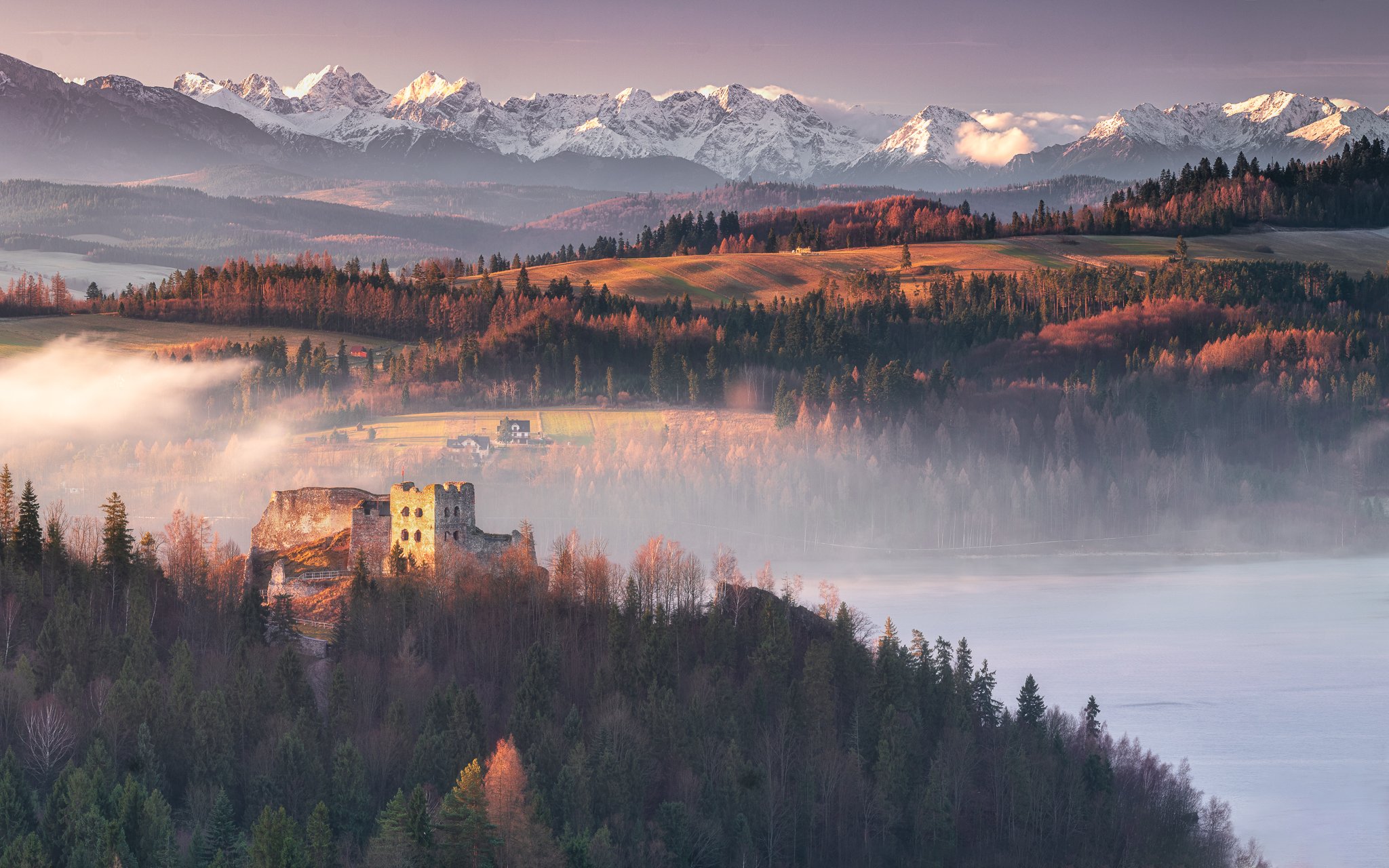 #poland #polska #mountains #mountainscape #lake #castle #autumn #fall #sunrise #landscape, Tomek Kosieradzki