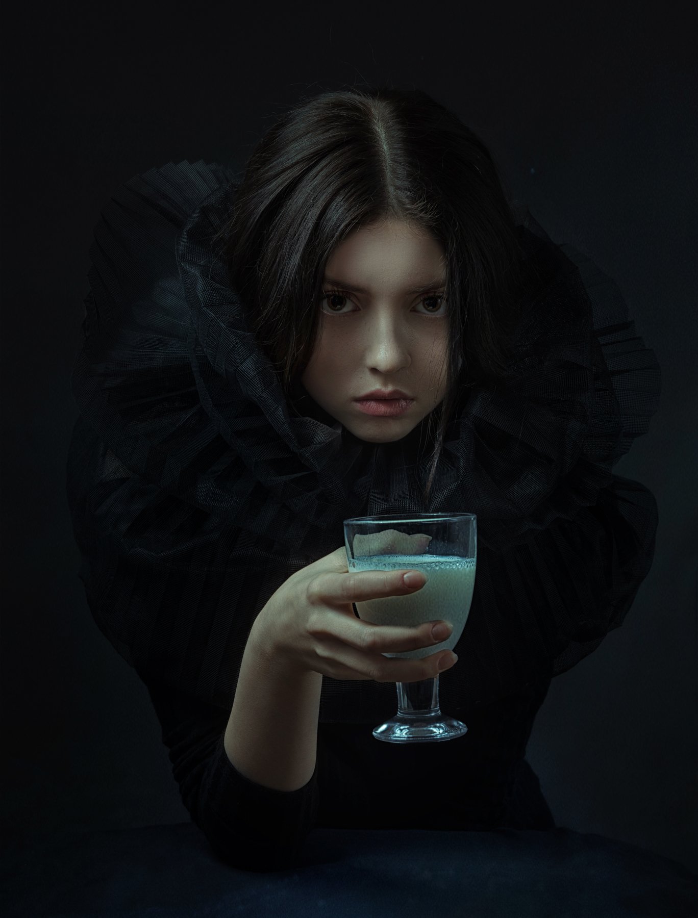 fine art , постановочная фотография ,жанровый портрет, губы , portrait , молоко, Natalia Kholodova