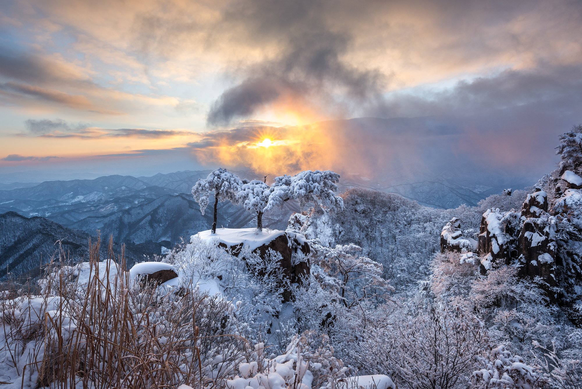 mountains, winter, korea, rock formation, layer, sunrise, Jaeyoun Ryu