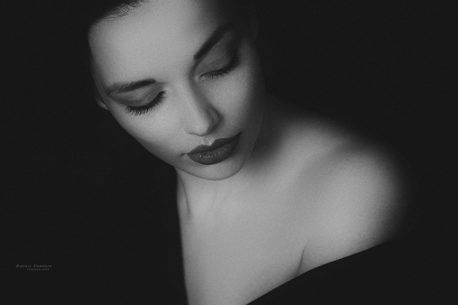 портрет,черно-белое,девушка,настроение,студийный портрет,, Андрей Воронин