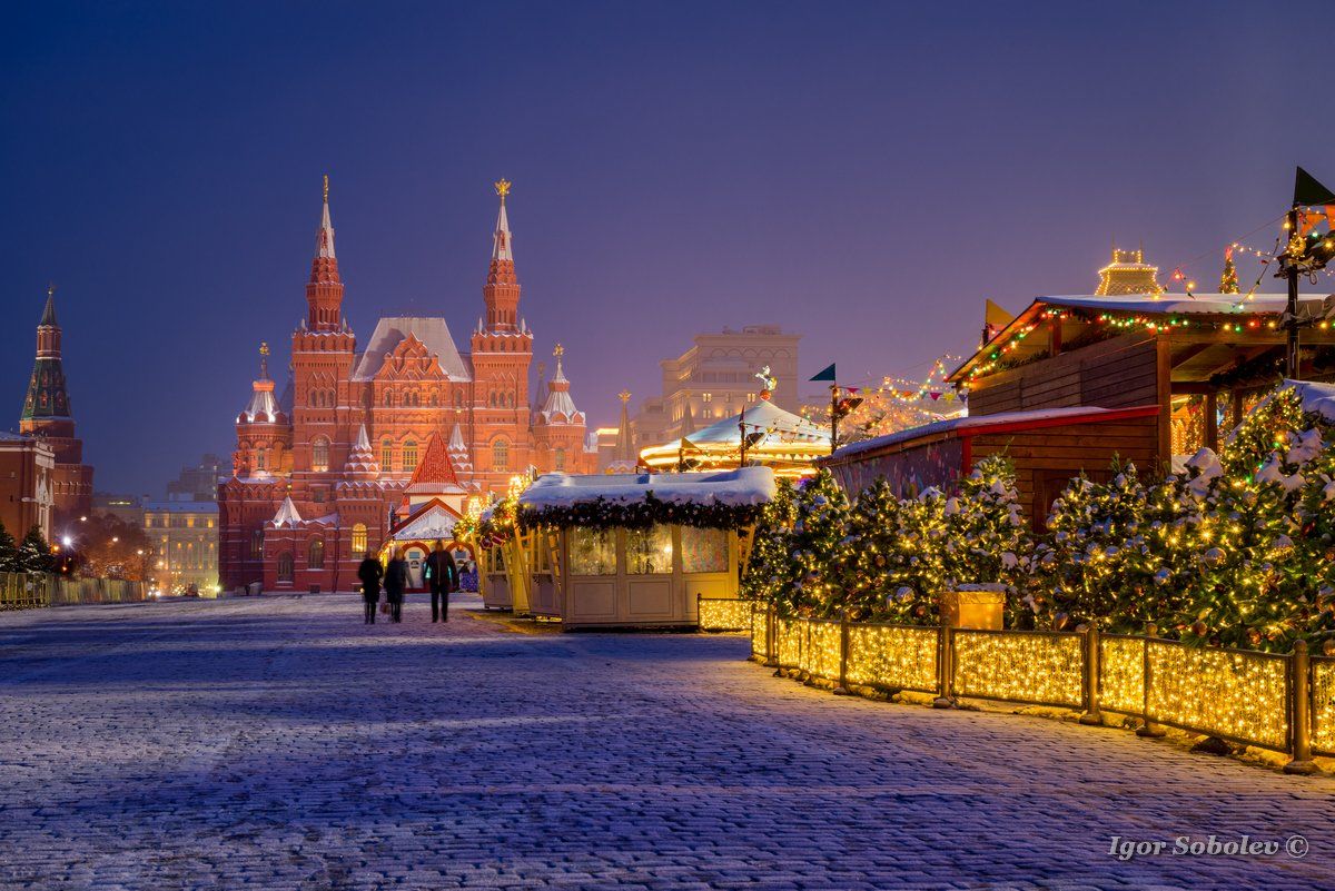 красная площадь москва зимой ночью