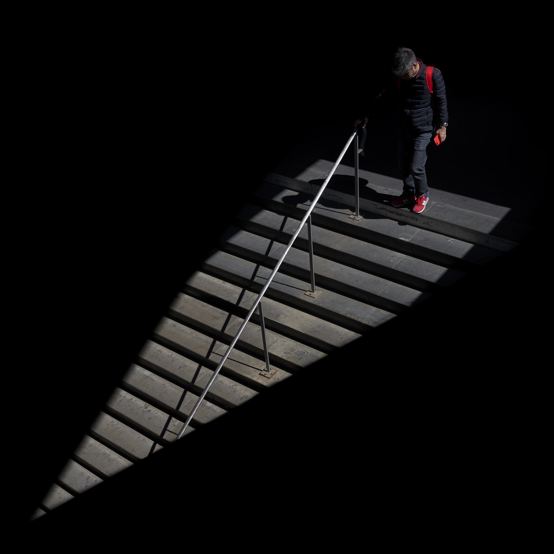 station, metro, red, smartphone, stairs, shadows, Alexander Schönberg