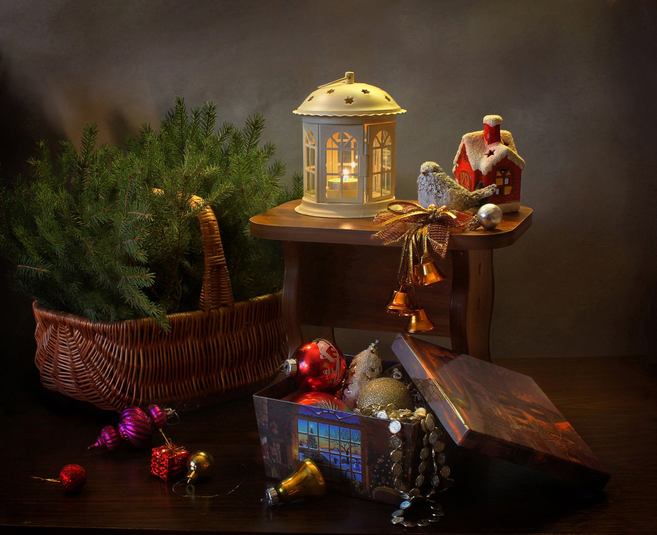 зима, натюрморт, новый год, рождество, елка, украшения, свеча, птичка, фонарик, Ковалева Светлана