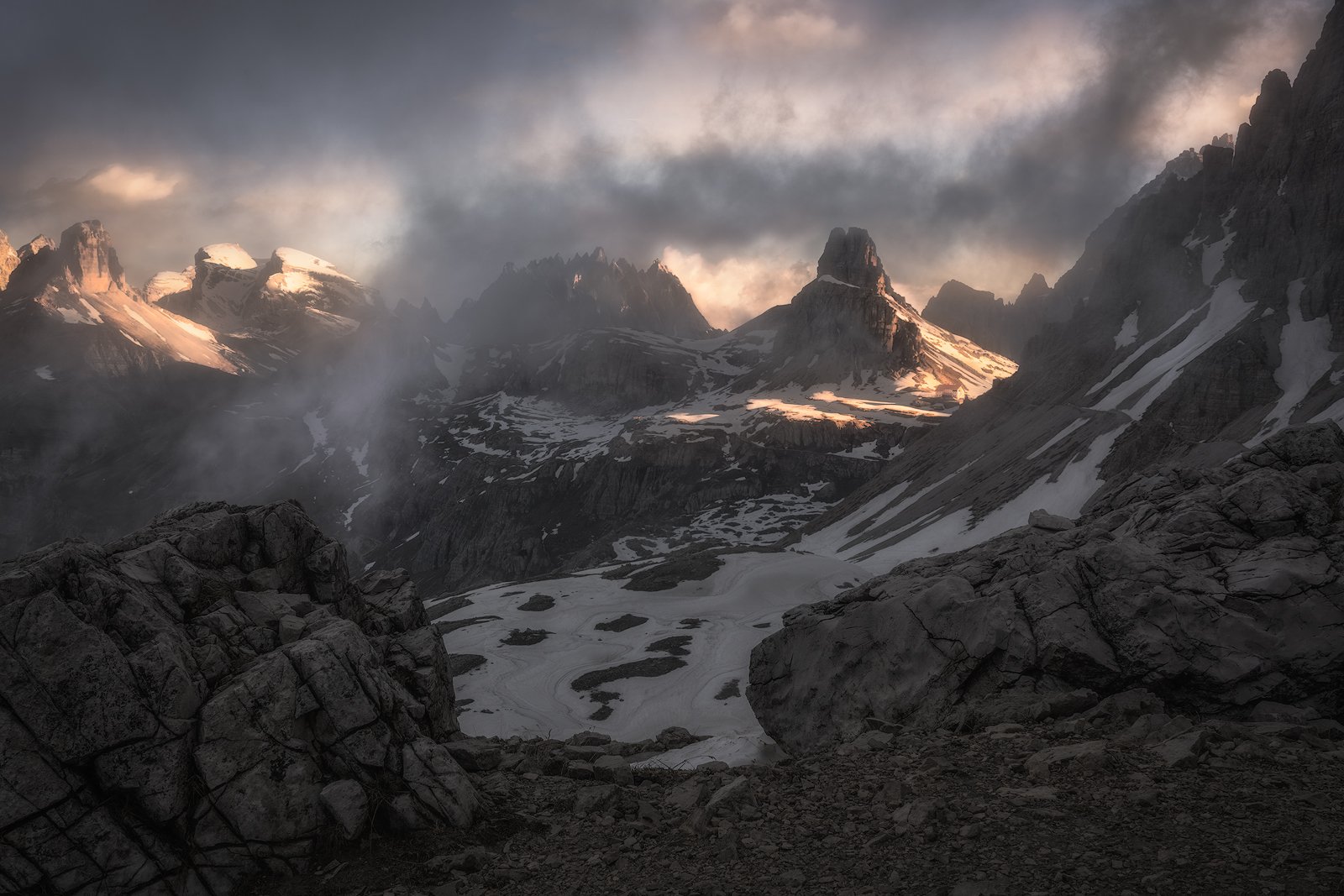 alps, Awakening, Beauty, Chalk Stone, Cliffs, Clouds, Dolomites, Drei Zinnen Hütte, fog, Fogg, foggy, Forcella Lavaredo, hiking, Italy, Klimbing, mist, Misty, morning, Morning Glow, Mountain Range, Mountain Top, Mountaineers, mountains, nature, outdoors, , Ludwig Riml