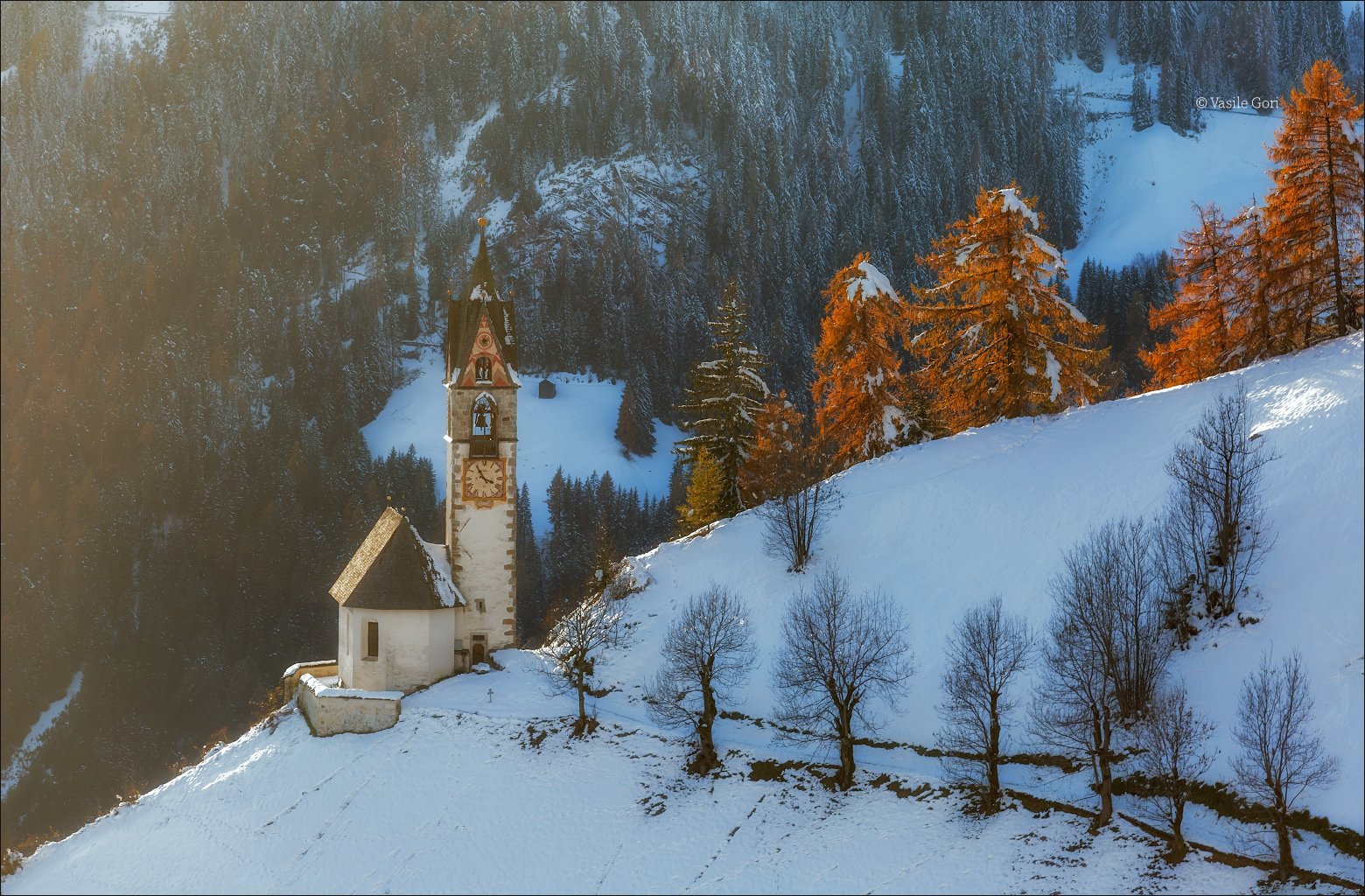 la valle wengen,доломиты,италия.сельский пейзаж,церквушка,санта барбара,толпей,первый снег, Василий Гори