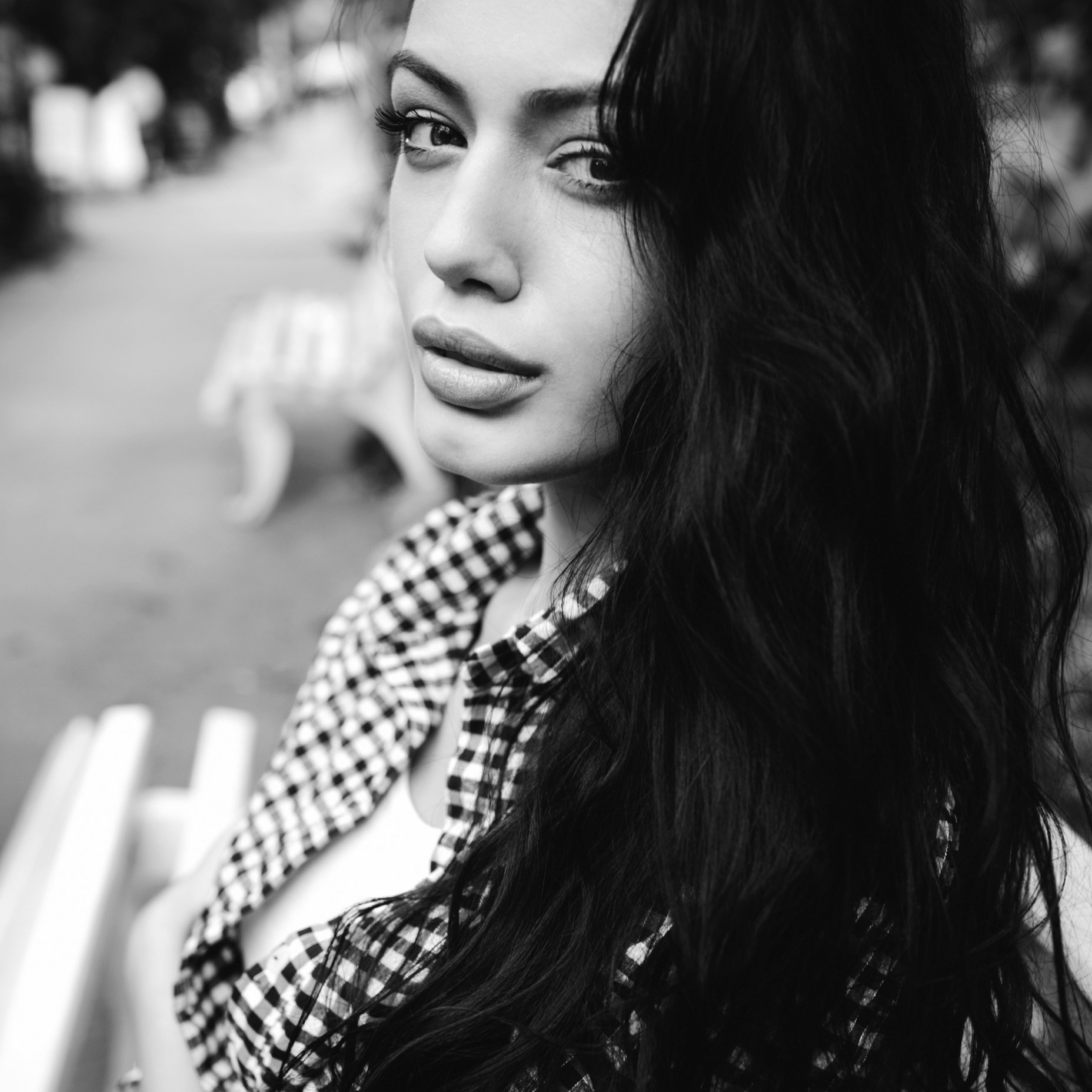 black&white, Sasha Cindemir