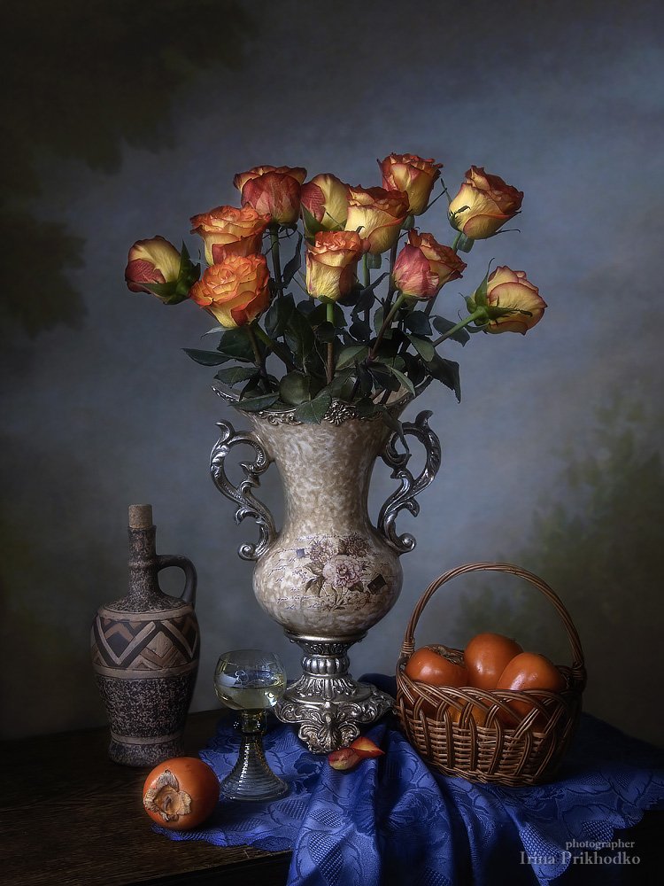 натюрморт, букет, цветы, розы, винтажный стиль, вино, хурма, Ирина Приходько