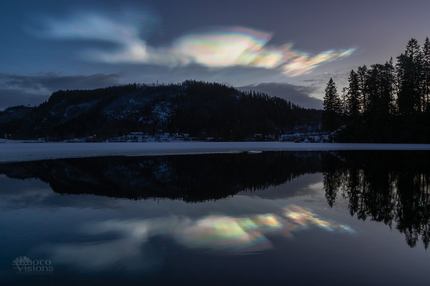 clouds,sky,night,norway,polar stratospheric clouds,reflections,landscape,, Adrian Szatewicz