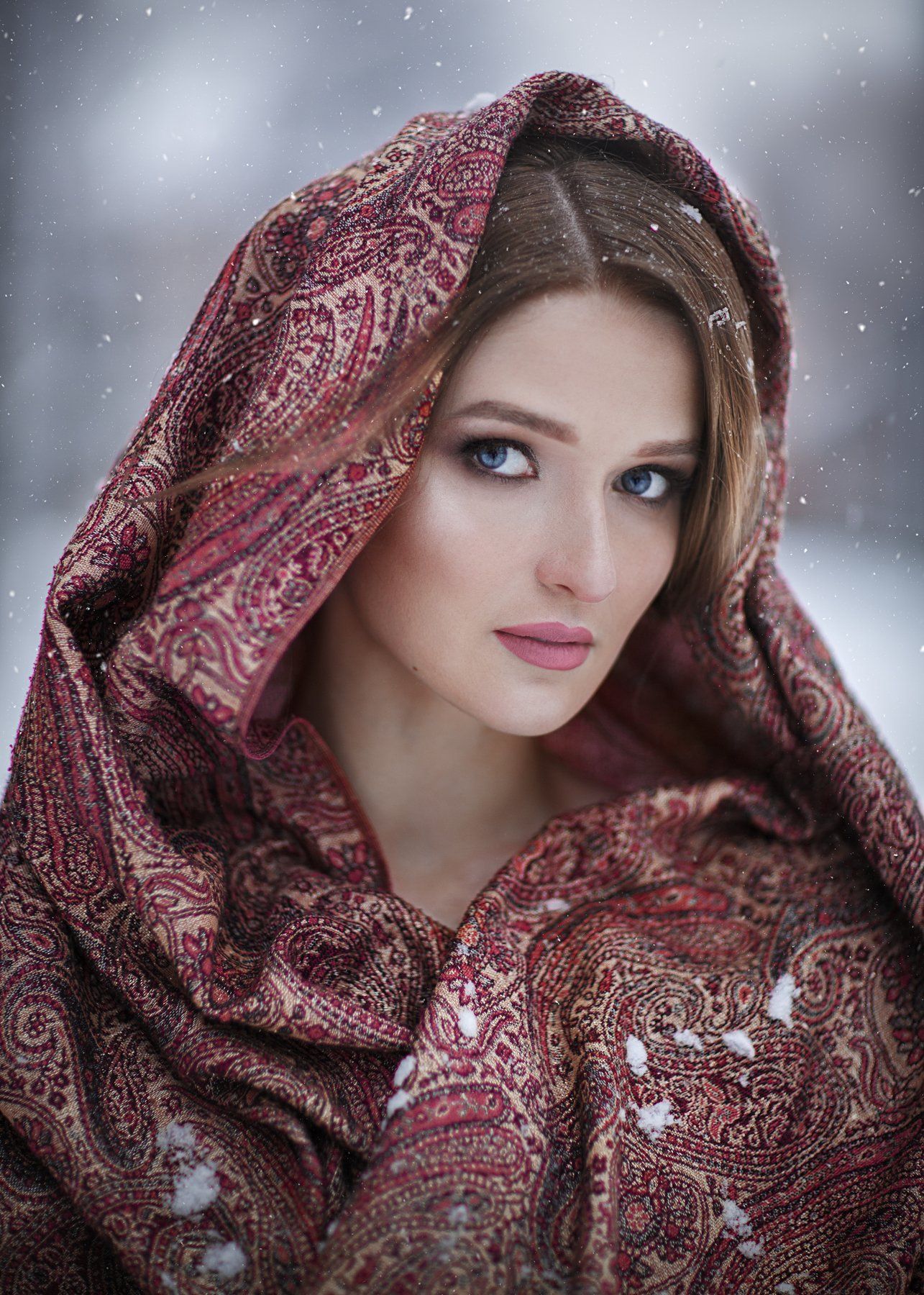 Девушка, зима, платок, Александра Аксенова