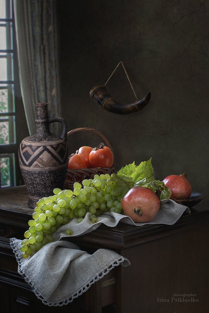натюрморт, фрукты, урожай, винтажный, кувшин, виноградная гроздь, Ирина Приходько
