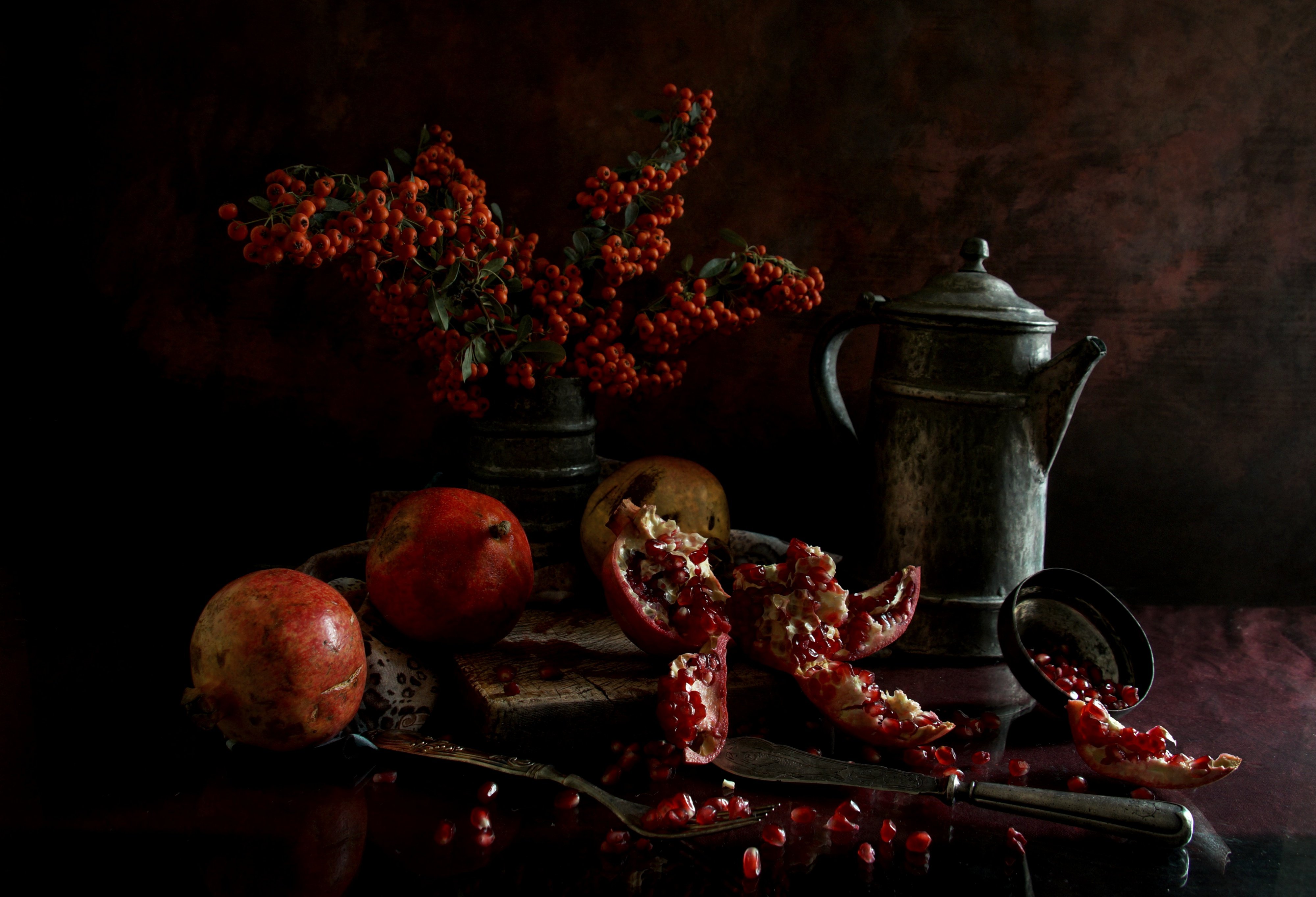 grapes and pomegranate, hilmi ayhan