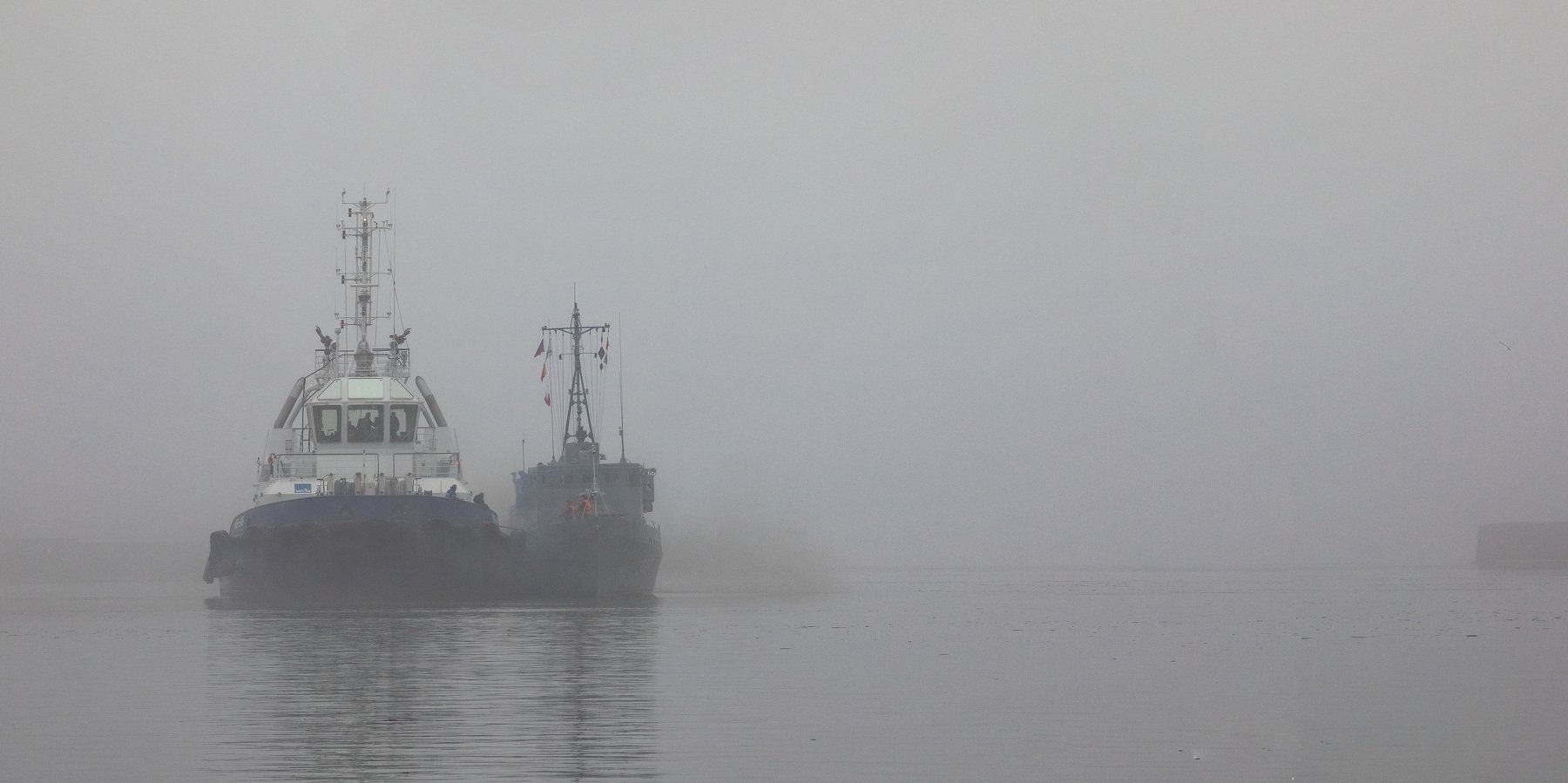 город, туман, корабль, вода, Александр Игнатьев