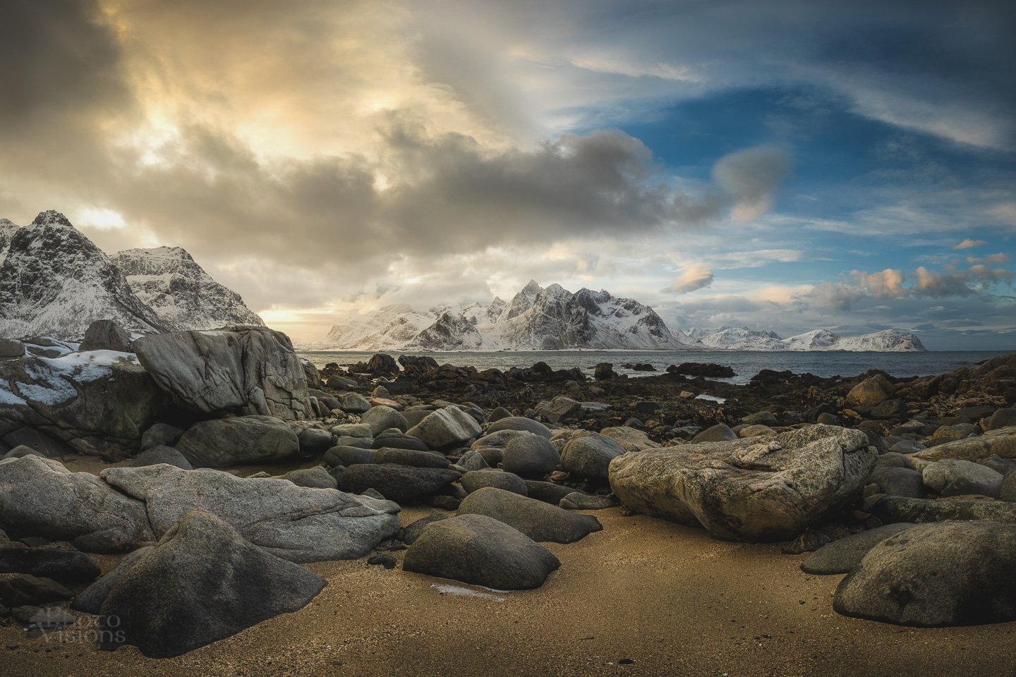 mountains,shore,sea,light,lofoten,norway,norwegian,islands,rocks,sky,clouds, Adrian Szatewicz