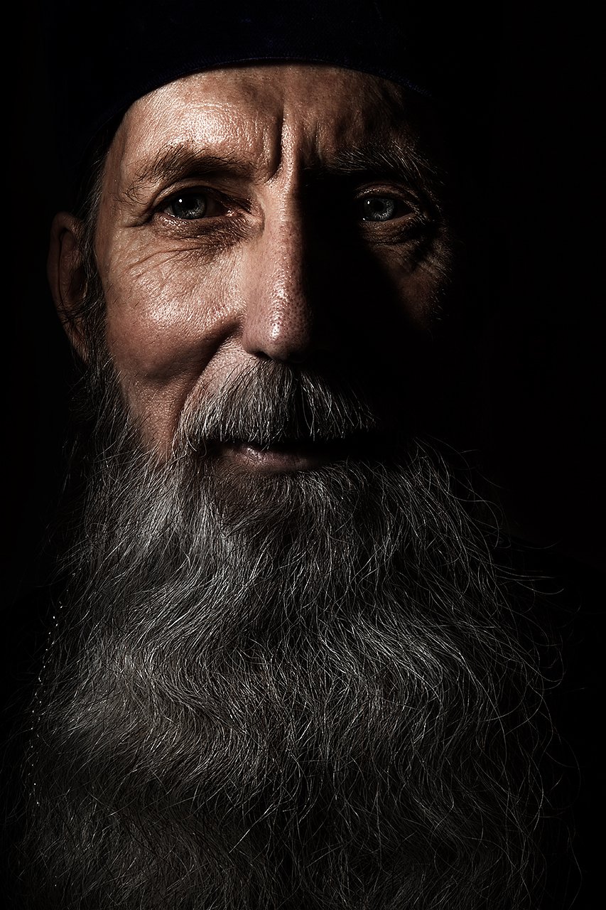 старец, крупный портрет, священник, мудрость, борода, седой, Дарья Комарова