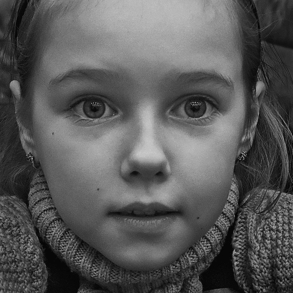 портрет, девочка, глаза, взгляд, апатиты, чб, Николай Смоляк