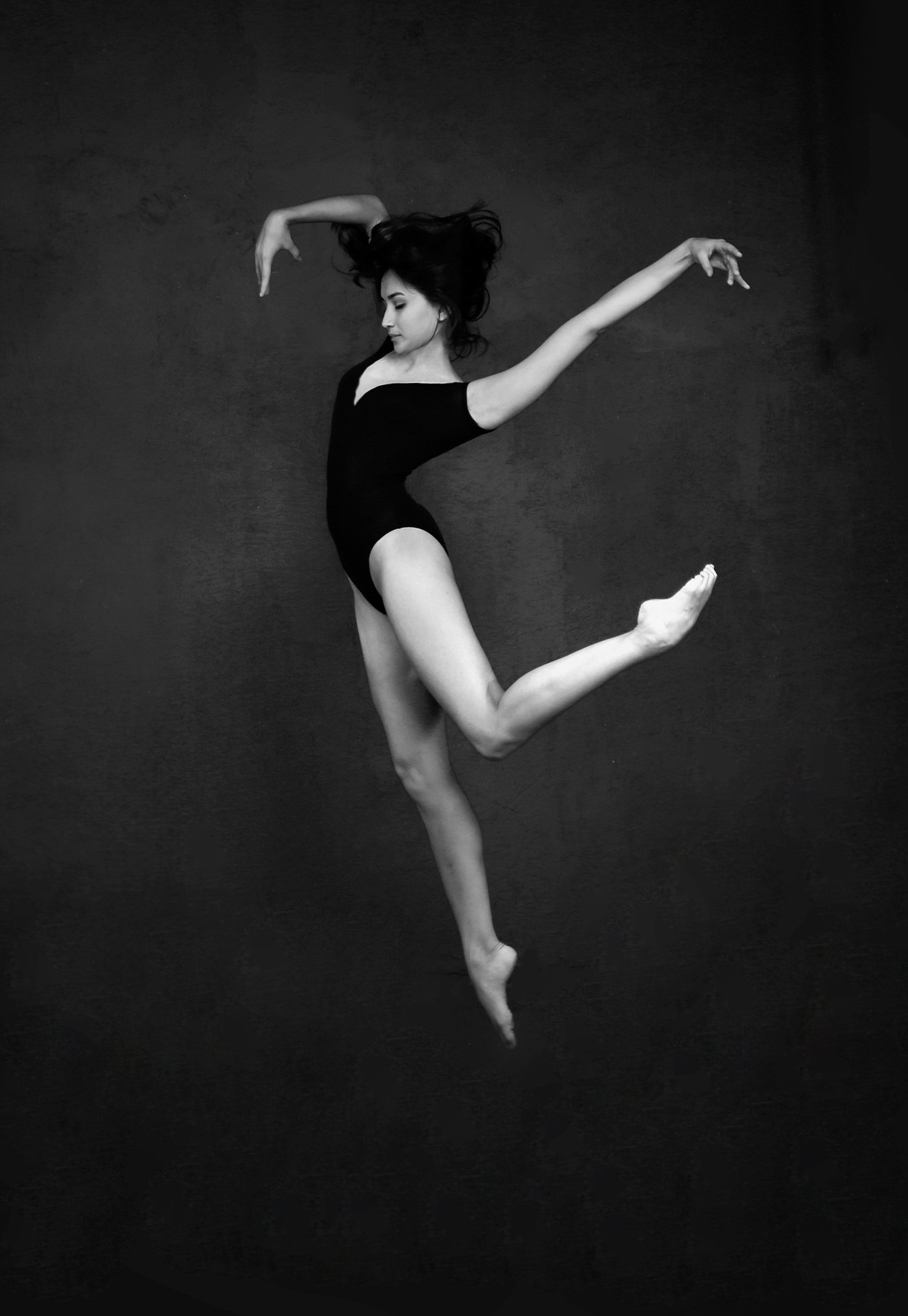гимнастка, портрет, девушка, красота, грация, изящество, балет,  гимнастика, движение, свет, чернобелое, прыжок, Постонен Екатерина