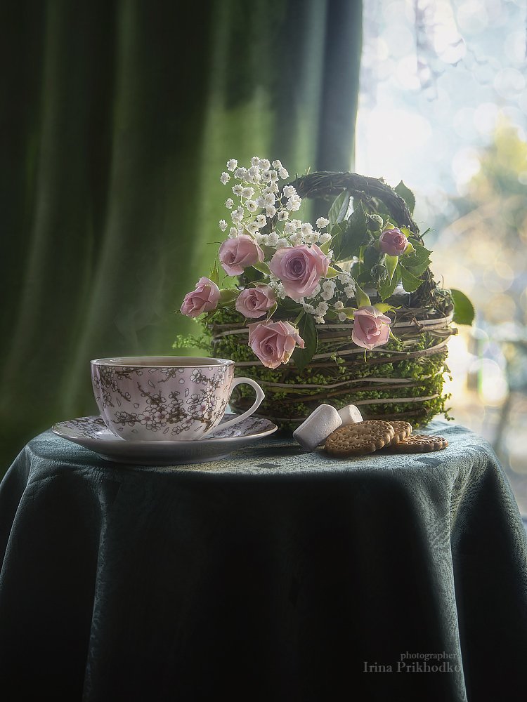 натюрморт, интерьер, окно, чай, цветы, розы, Ирина Приходько