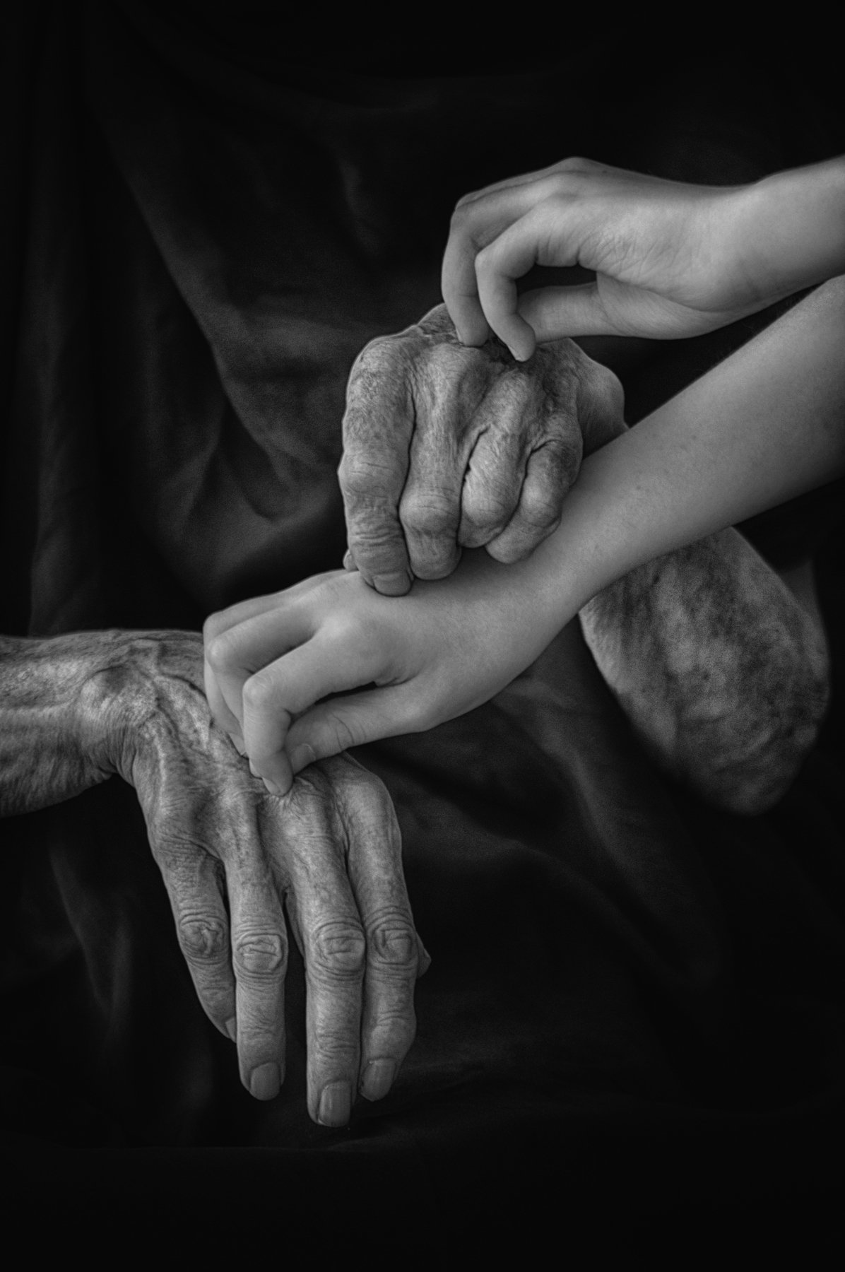 hands, time, black and white, conceptual, руки, время, чёрно-белое, концептуально, Teodora Sarbinska