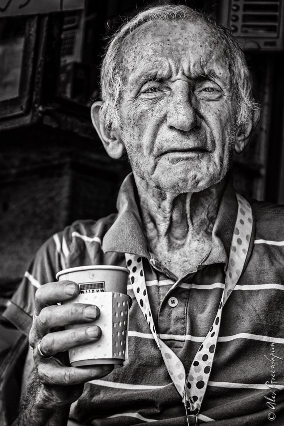 man,coffee,street,portrait,people,expression,emotion,hand,cup,age,elderly,old,gaze,eyes,life, Alexandra Greenshpun
