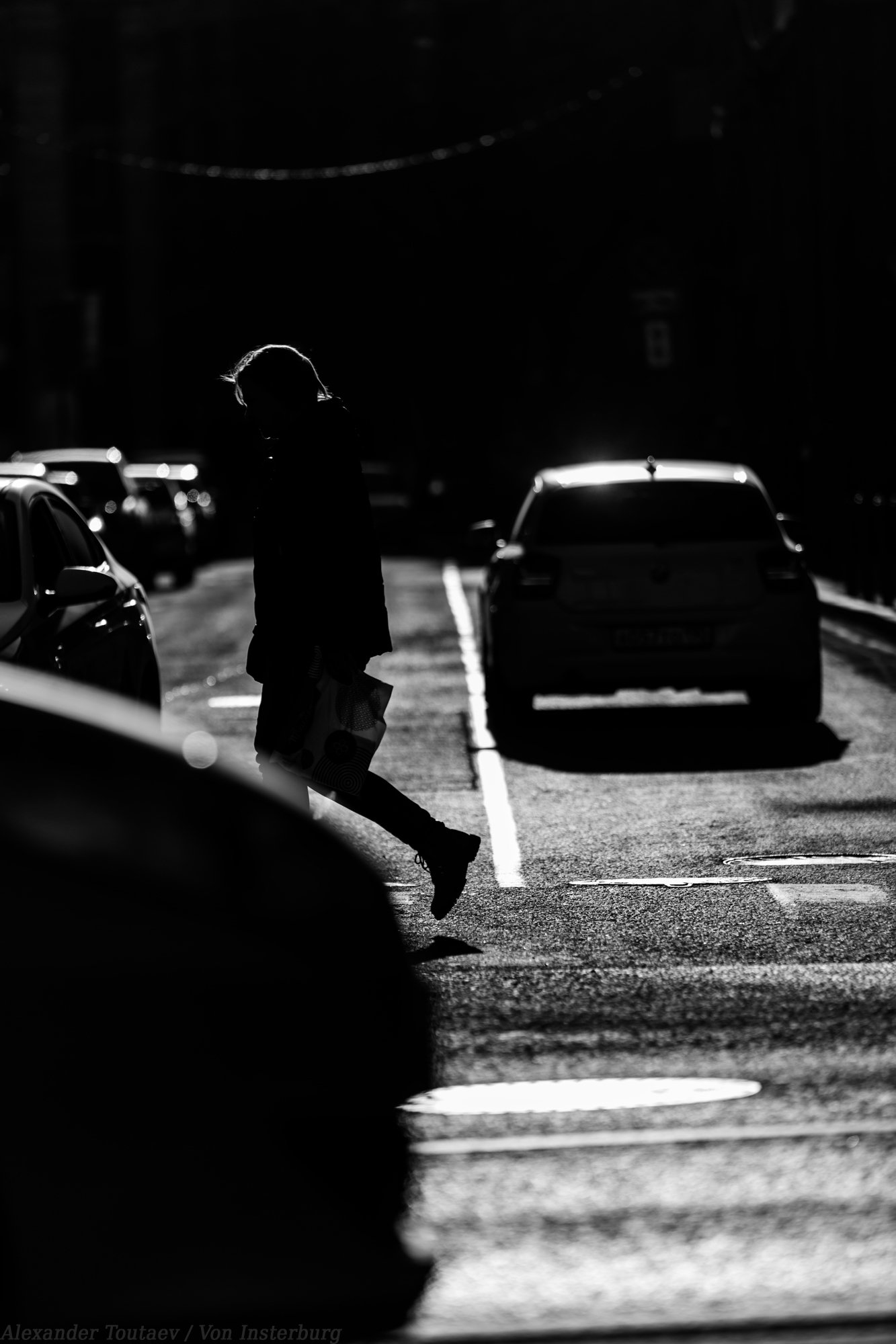 street, street photography, streetphoto, people, urban, cars, light, shadow, город, улица, люди, цвет, желтый, , АлександрТутаев