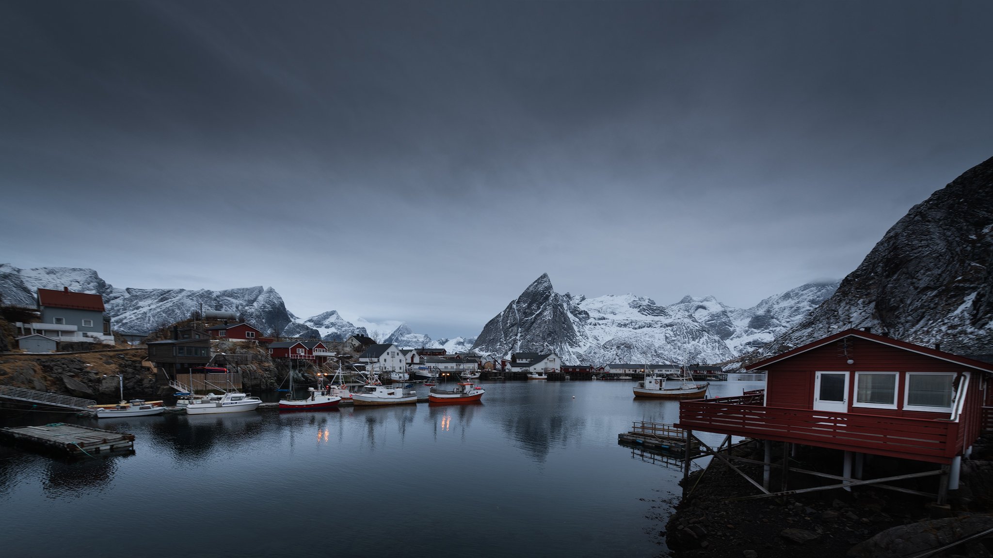 hamnoy, cloudy, lofoten, Natnattcha Chaturapitamorn