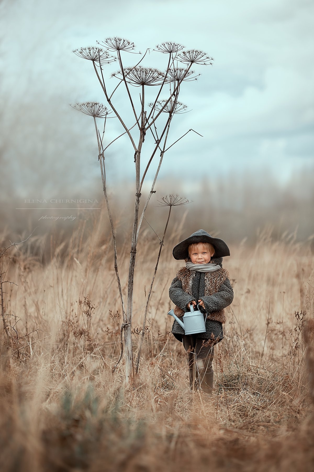 мальчик, дневной свет, дети, художественная фотография, фотосессия на природе, борщевик, улица, природа, Елена Чернигина