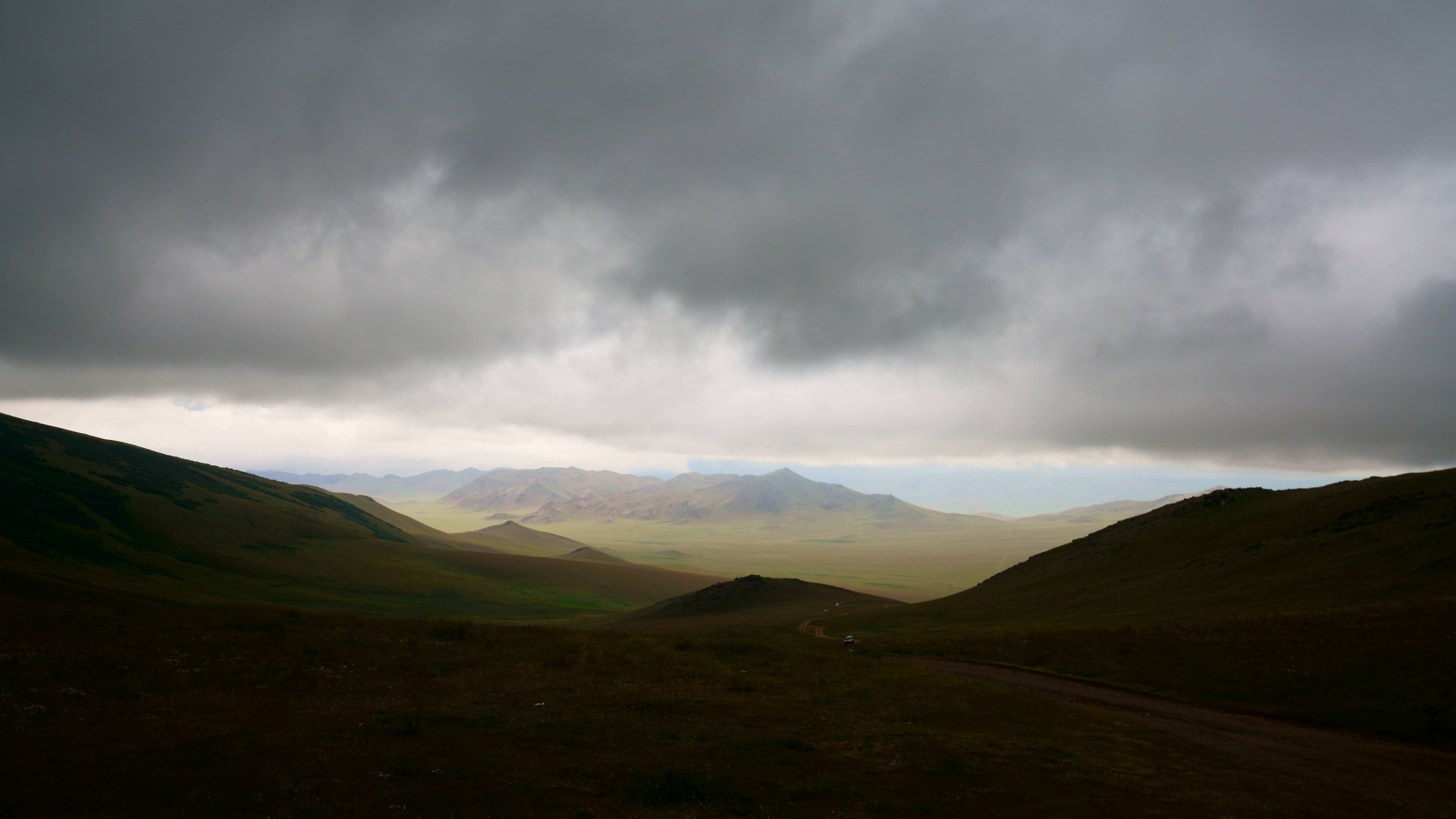 mongolia, grassland, meadow, mountain, sky, cloud, travel, beautiful, atmosphere, fatastic, sunlight, contrast, Shin