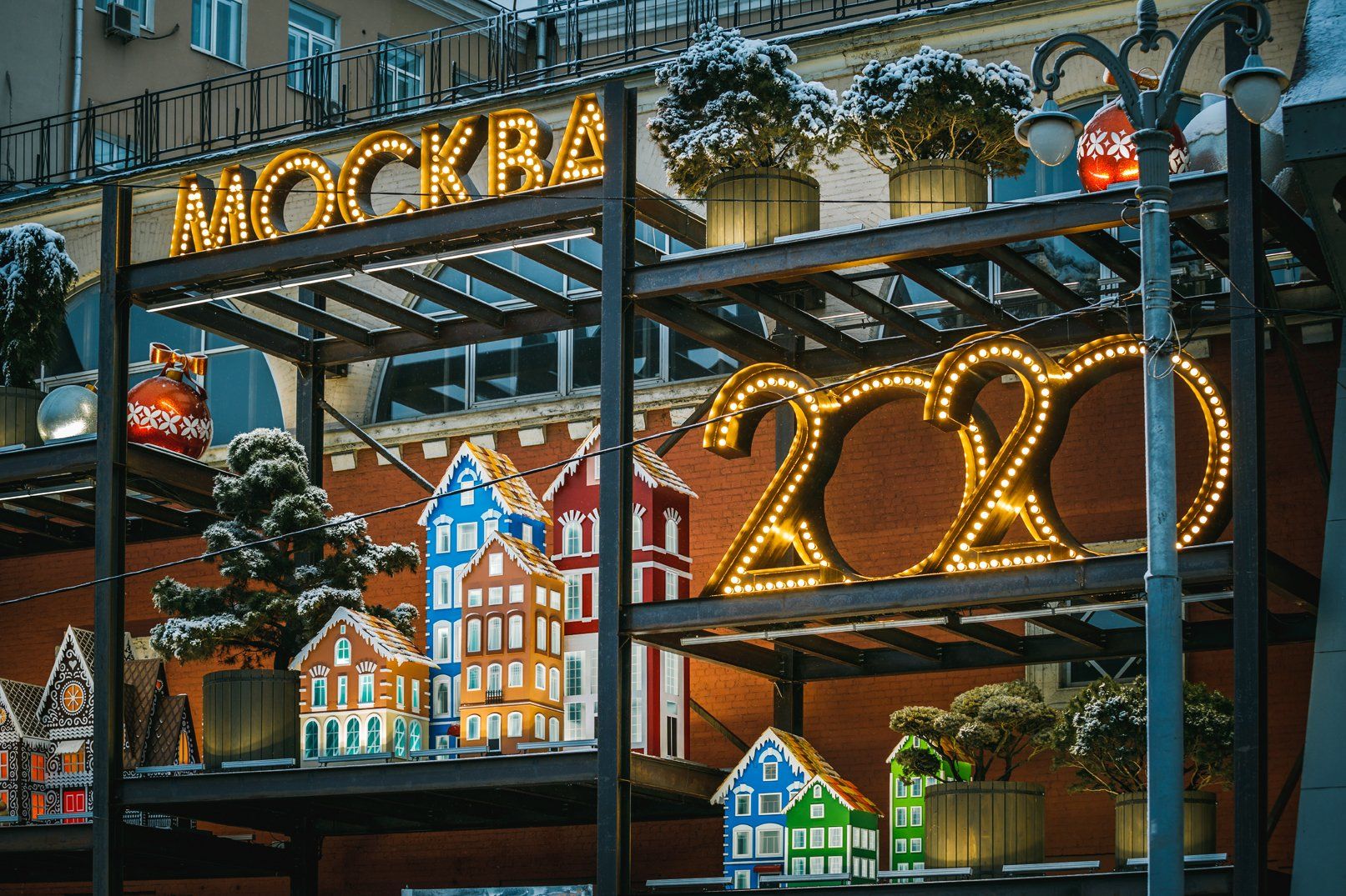 город; москва; рождество; 2020; декор; фасад;, Юрий Шурчков