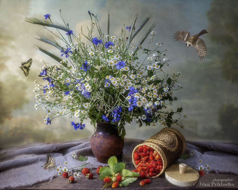 натюрморт, цветочный, лето, полевые цветы, клубника, деревенский, природа, Ирина Приходько