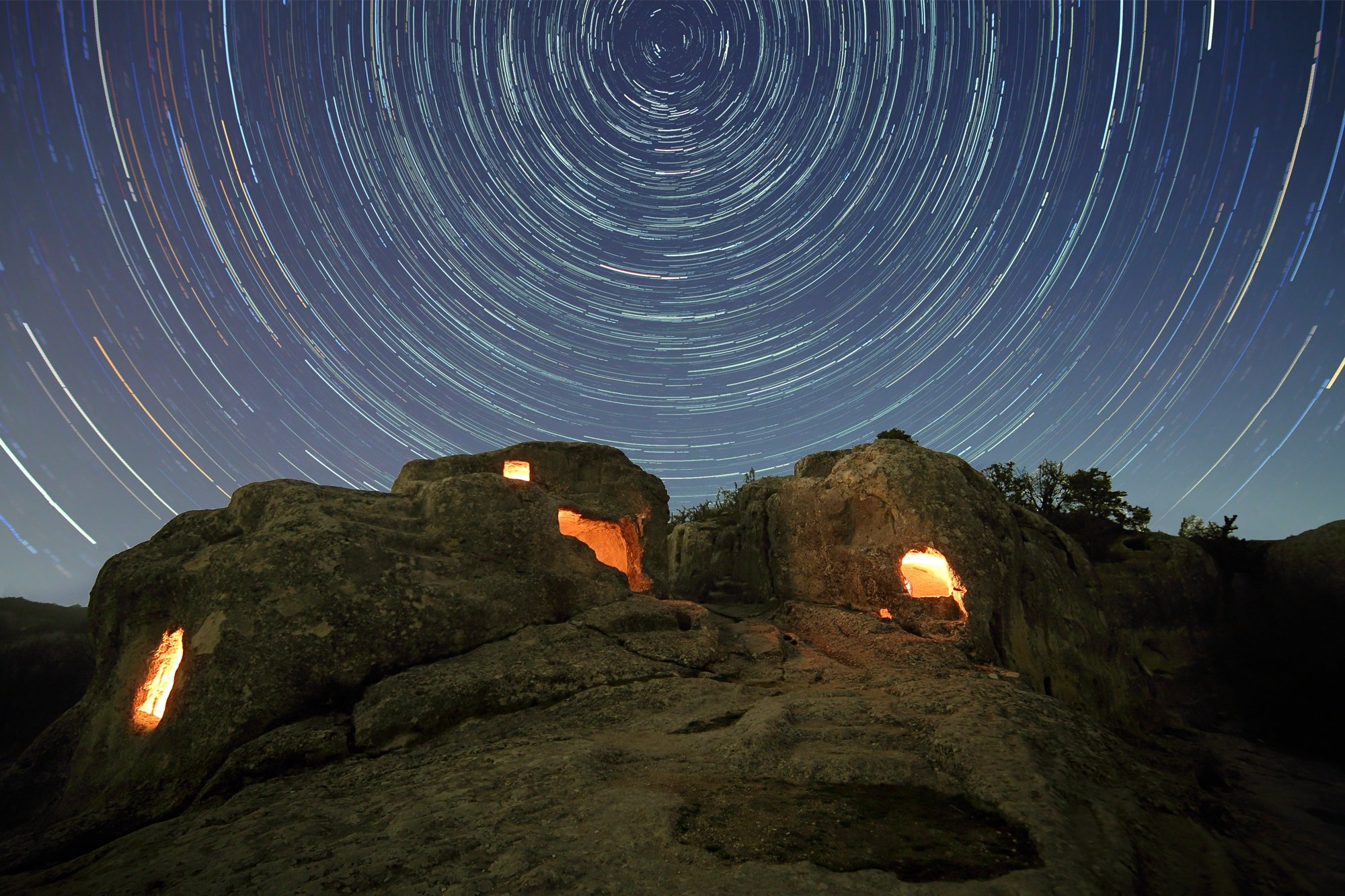 ночь звезды эски-кермен ночной пейзаж астрофотография звездные треки крым пещерный город, Михаил Рева